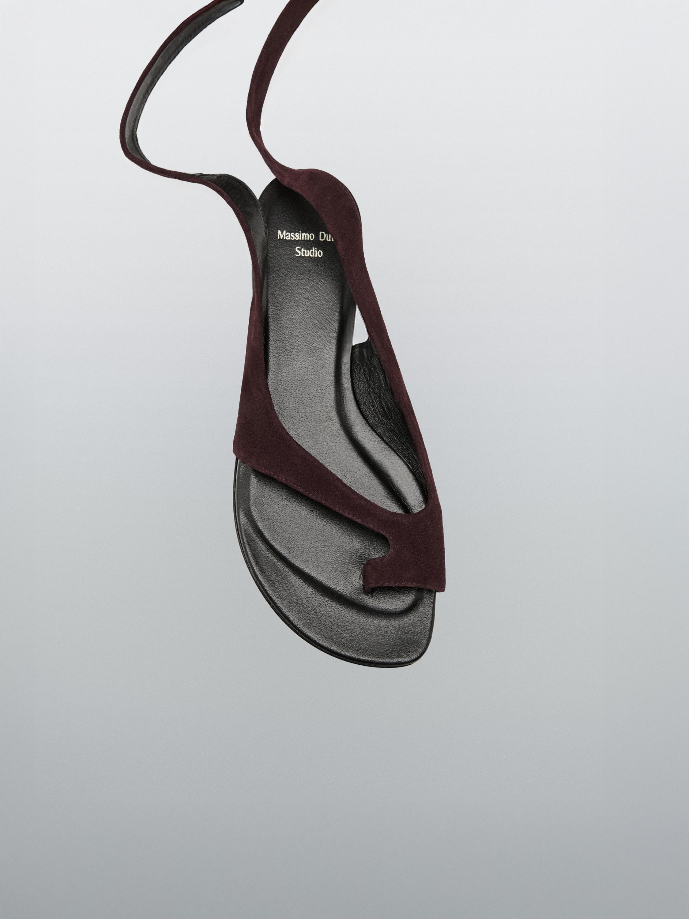 Sandales plates entre-doigts - STUDIO