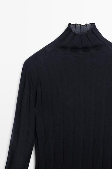Ribbed high neck knit sweater — NAVY BLUE 9