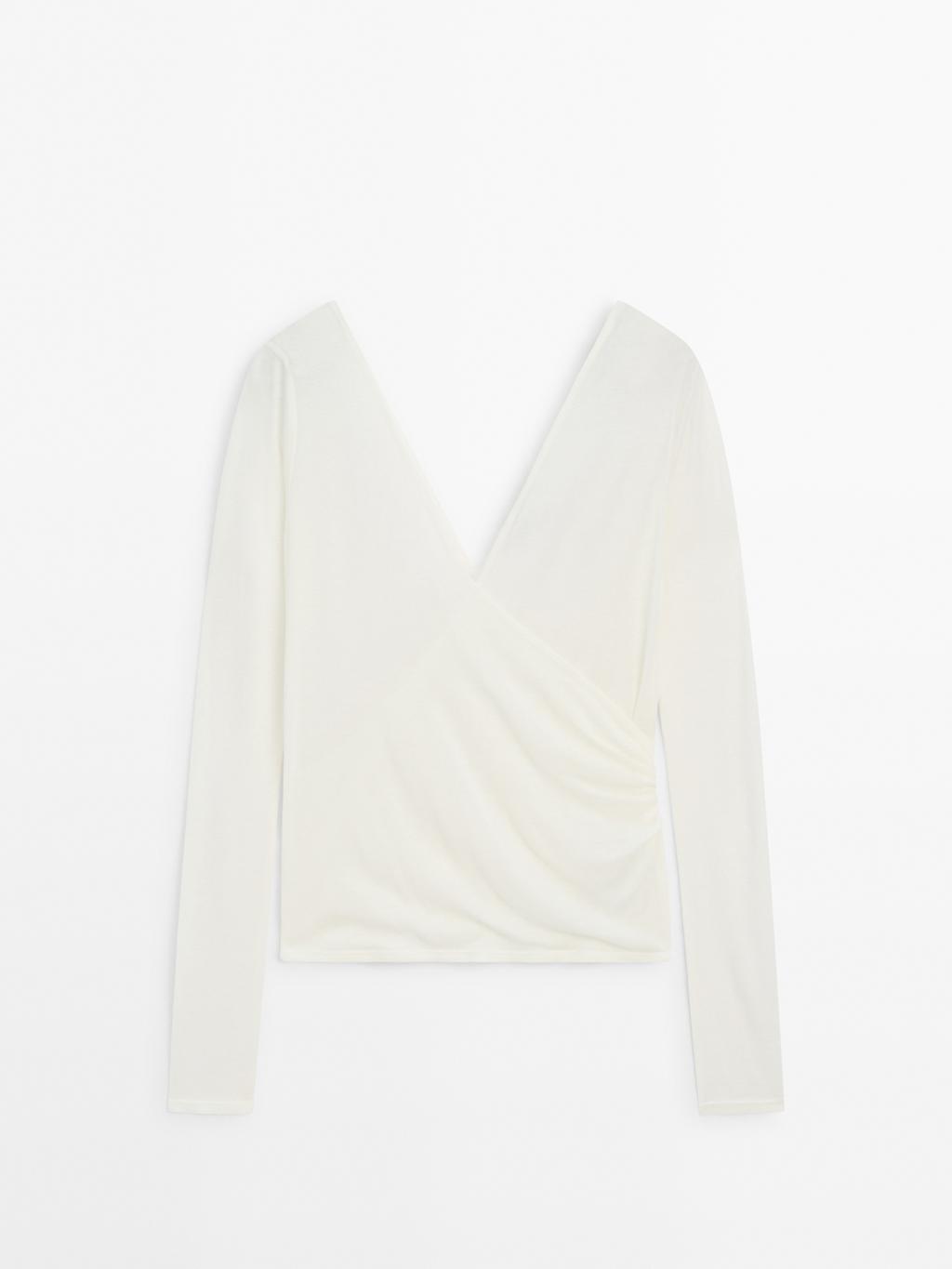 Long sleeve Vneck Tshirt · Cream, Lead · Tshirts And Polo Shirts