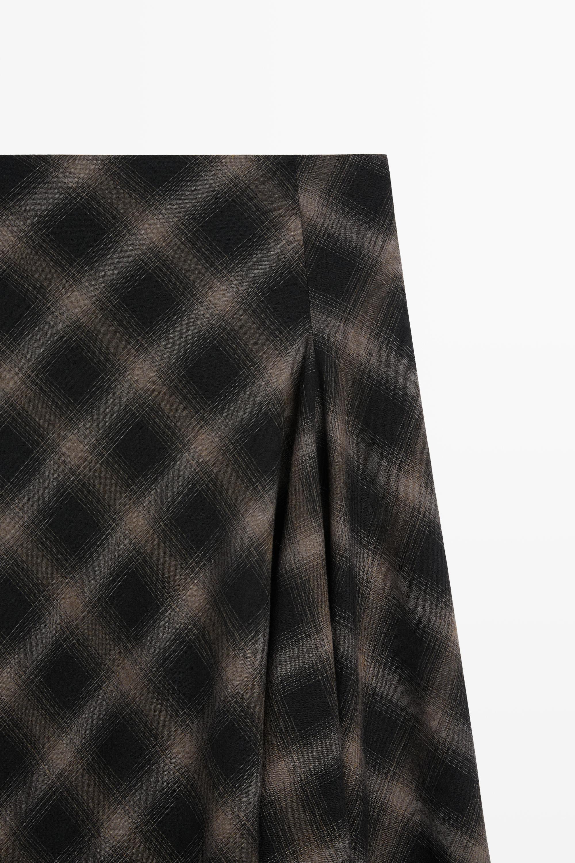 Wool-cotton blend check midi skirt with split — BLACK