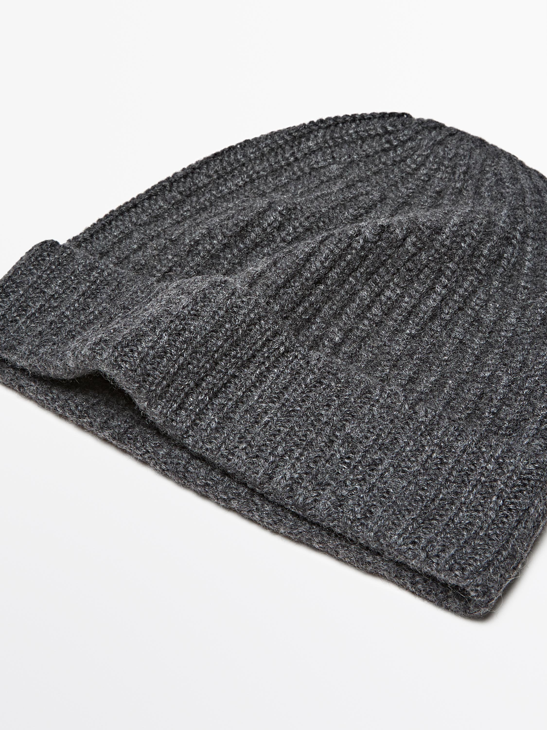 Ribbed 100% cashmere beanie
