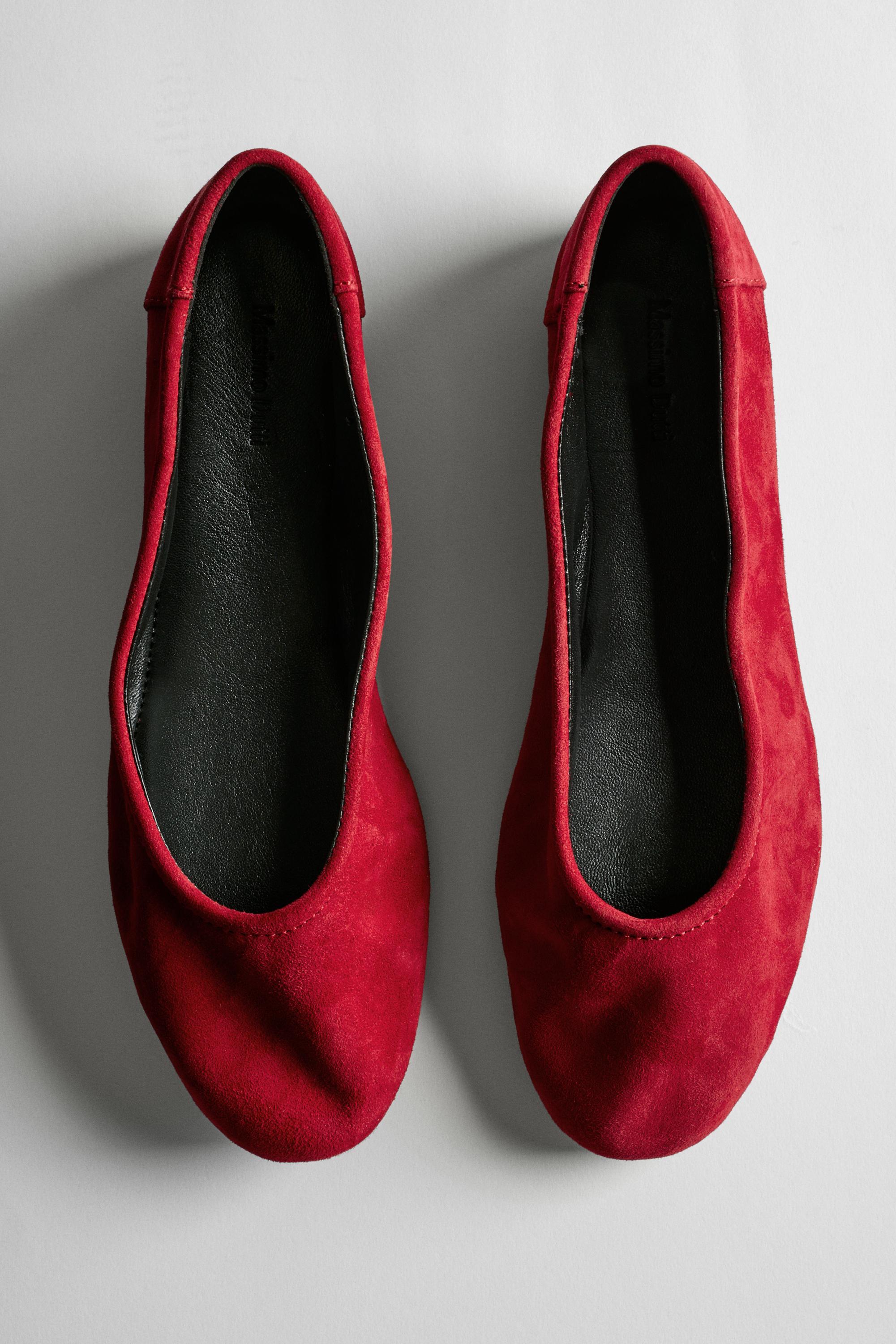 Suede ballerinas with round toe