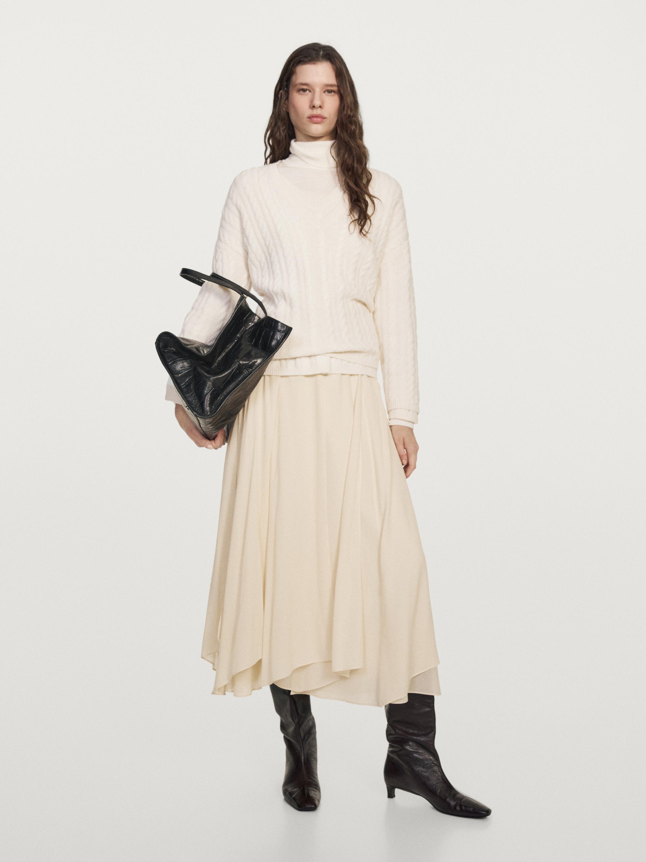 Dam olish maskanida yalangoch ayol video Eshakda qattiq sikildi