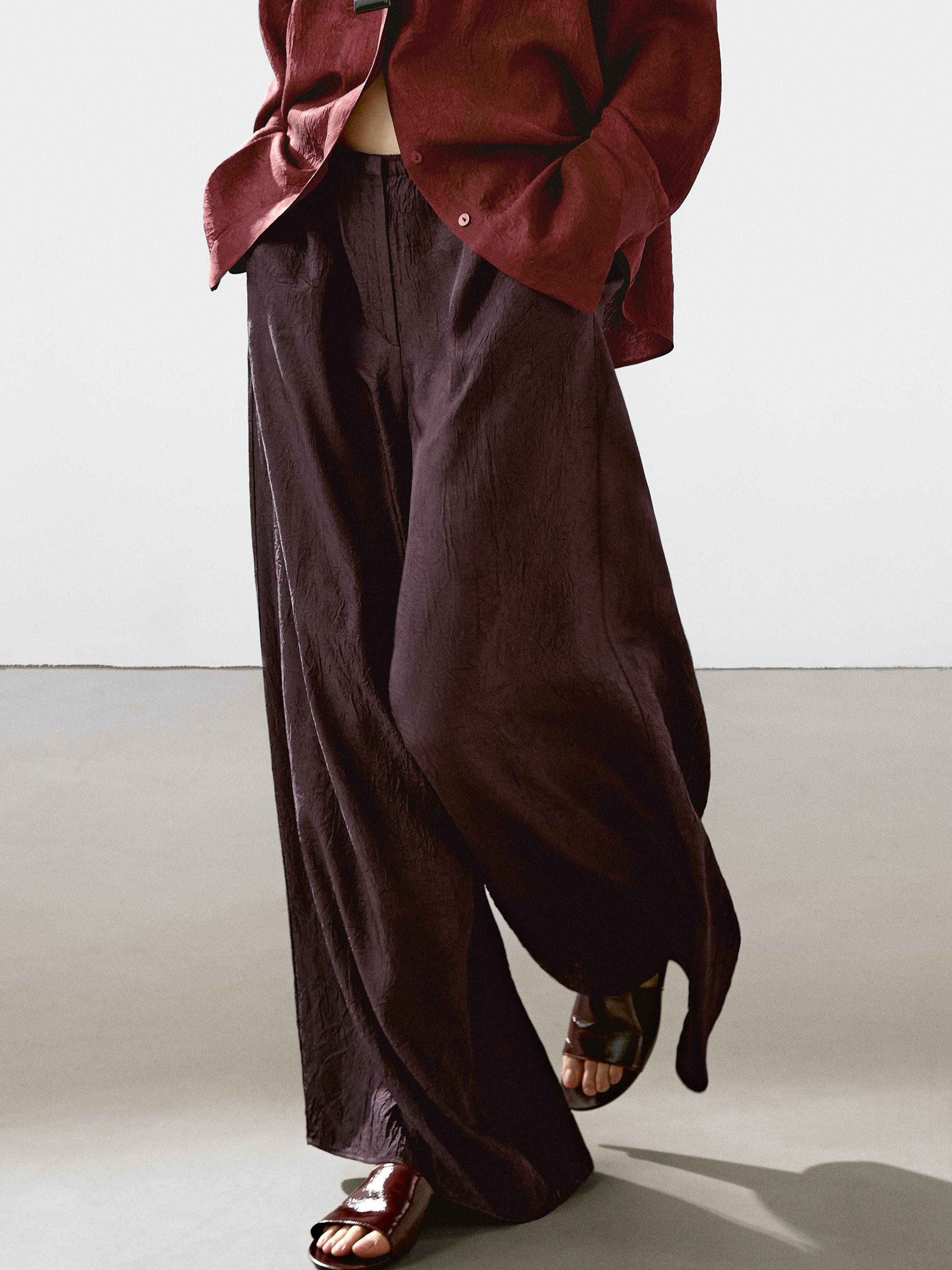Pantalón fluído efecto engurrado