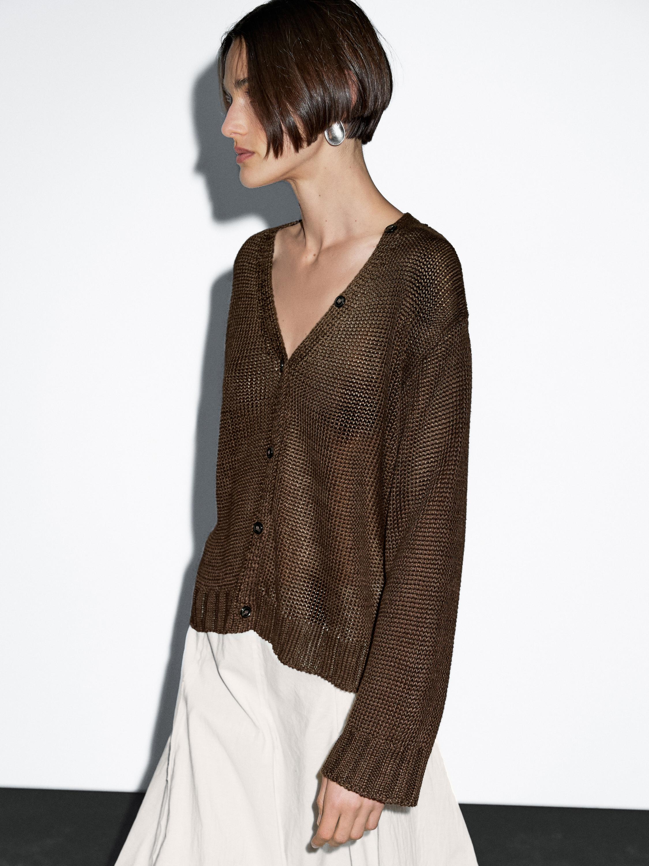 Strickcardigan aus Leinen mit Knöpfen