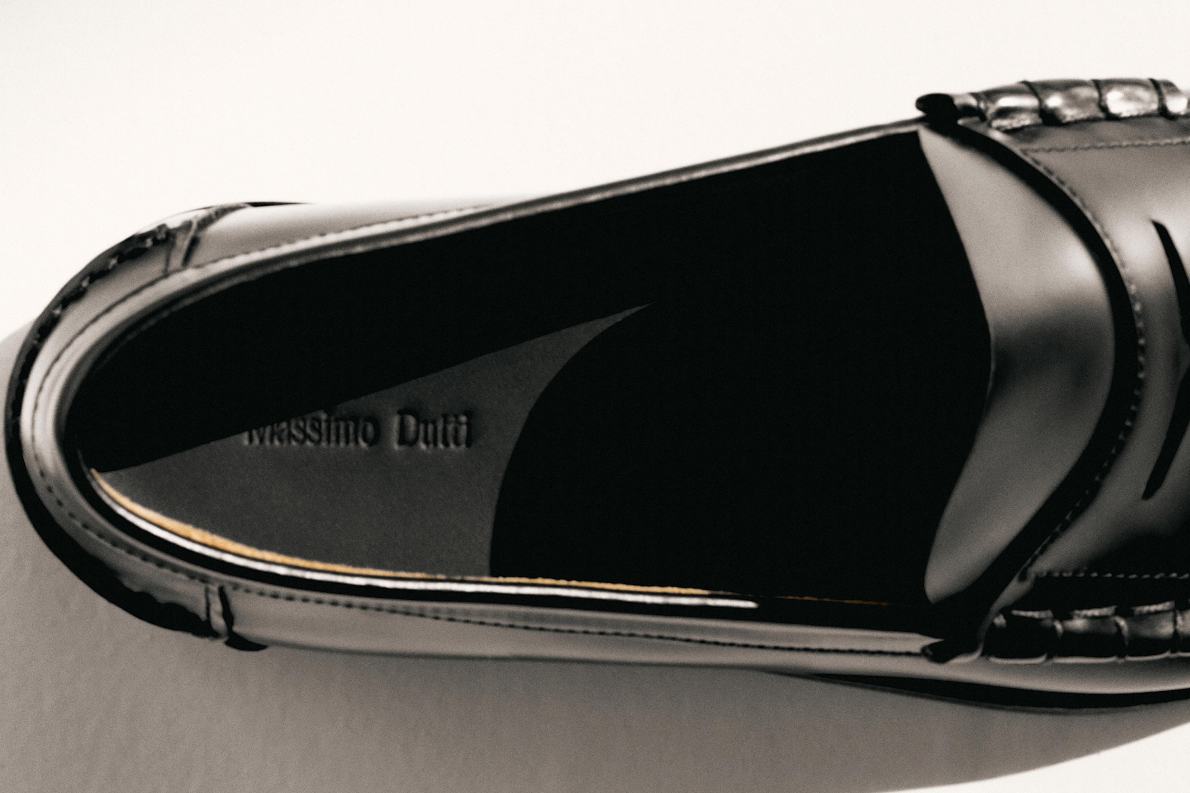 Leather loafers with penny strap — BLACK