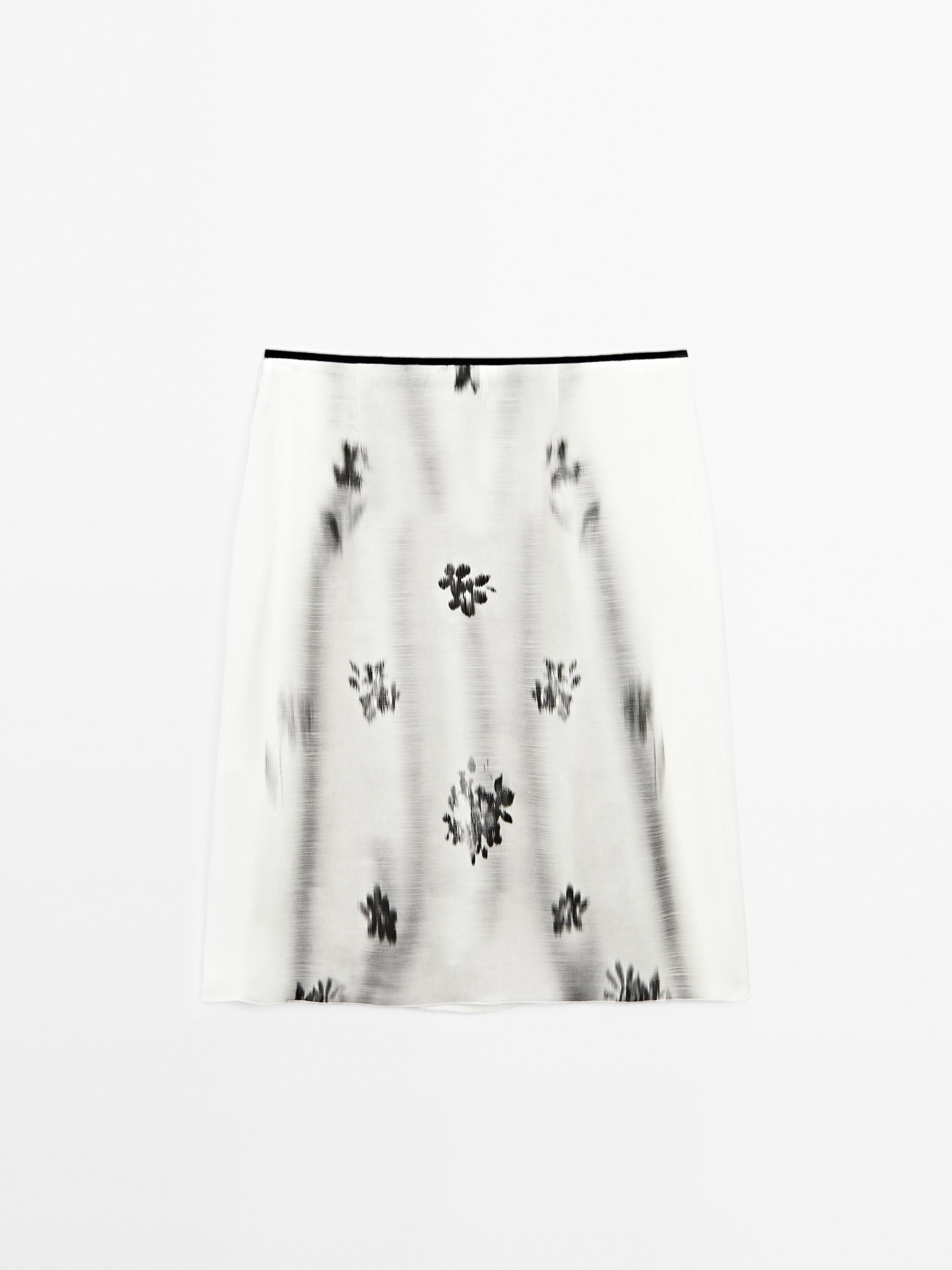 Printed skirt with tie waist