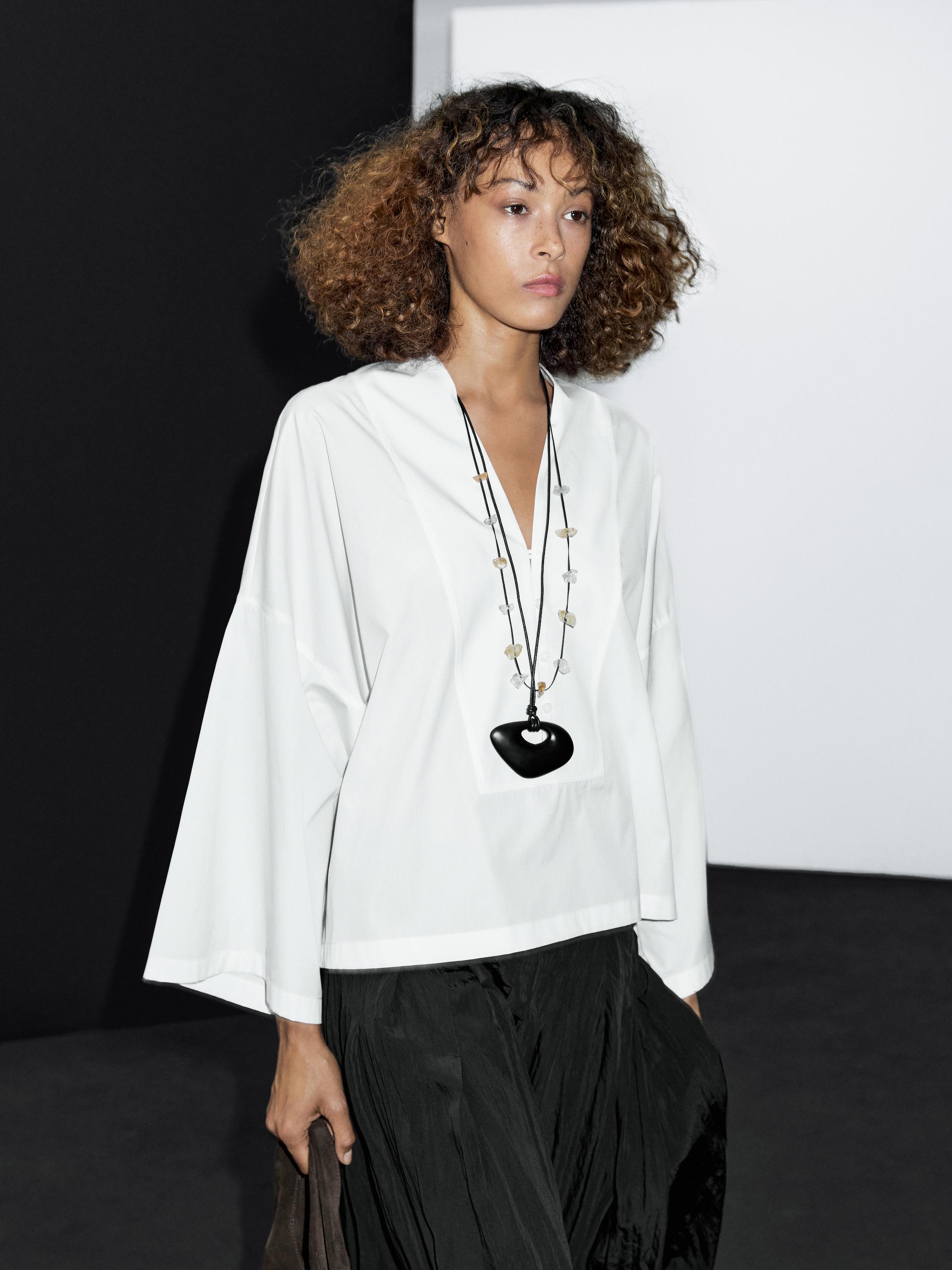 100% cotton blouse with button-up front