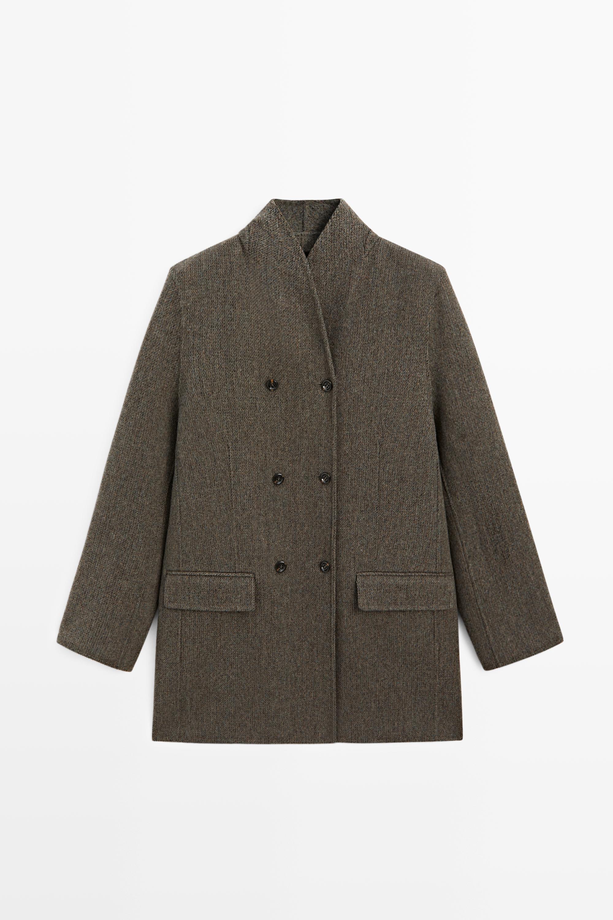 Mid-length double-breasted coat with button detail