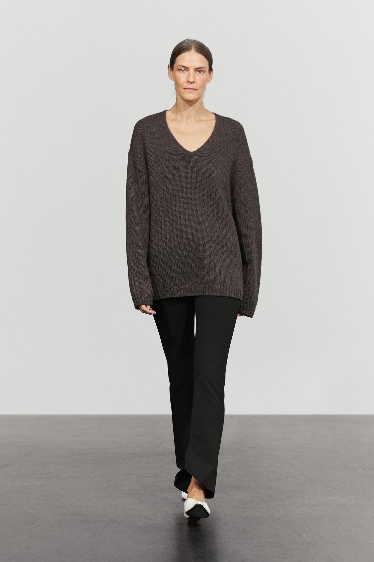 100% cashmere V-neck sweater — BROWN MARL