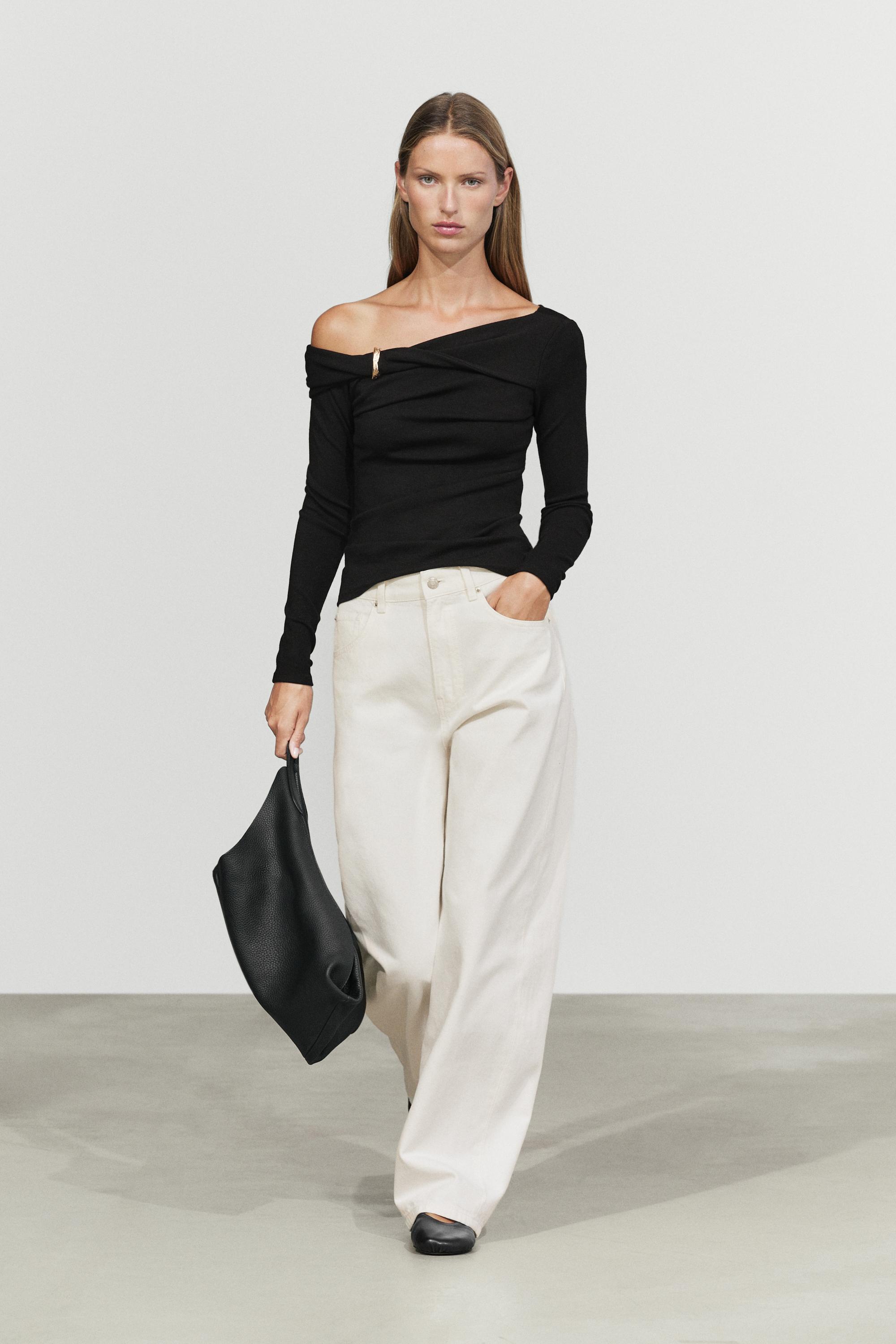 Long sleeve top with metallic detail — BLACK