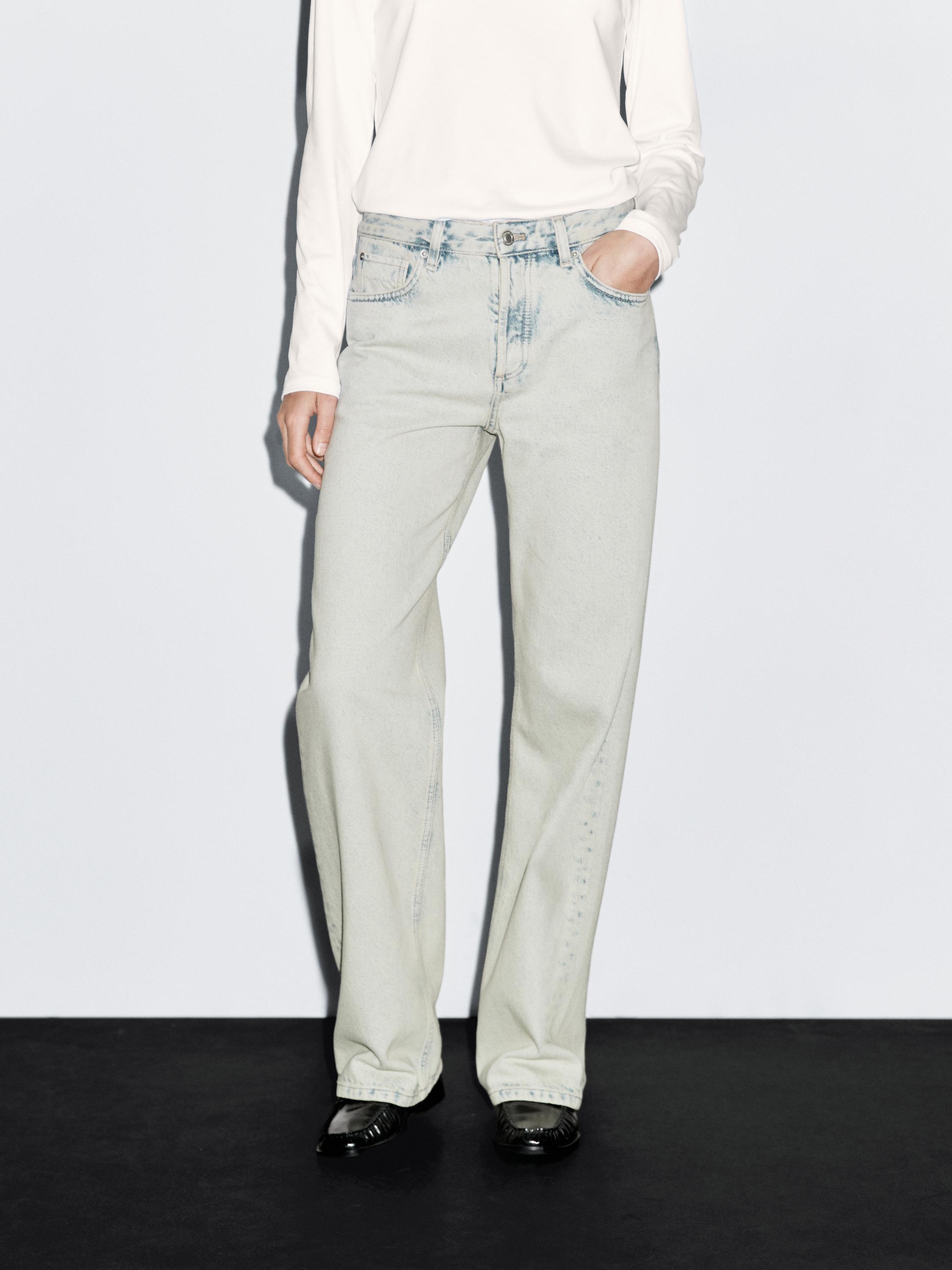 Mid-rise wide-leg jeans