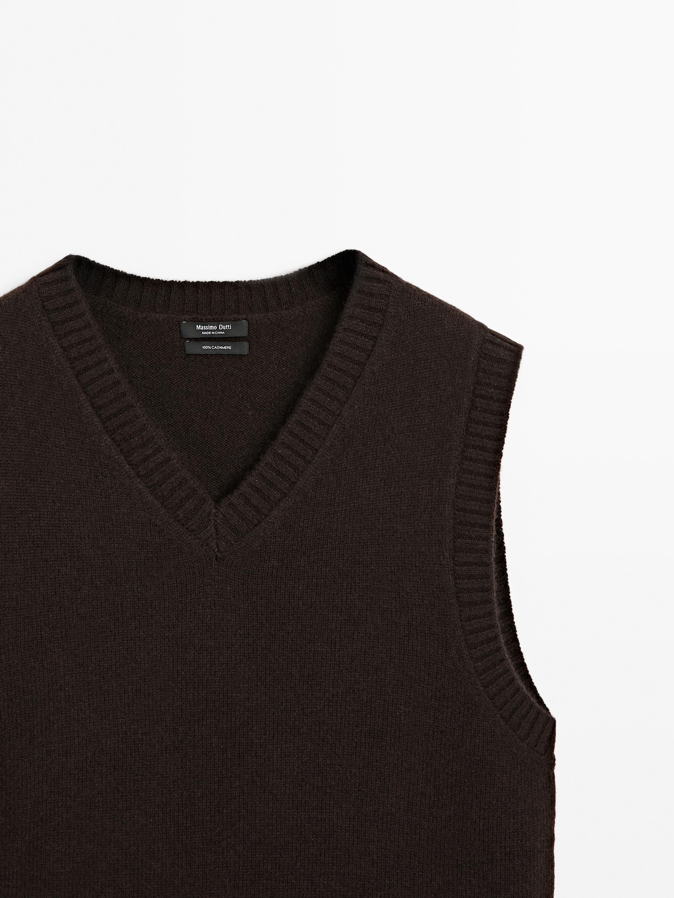 100% cashmere V-neck vest