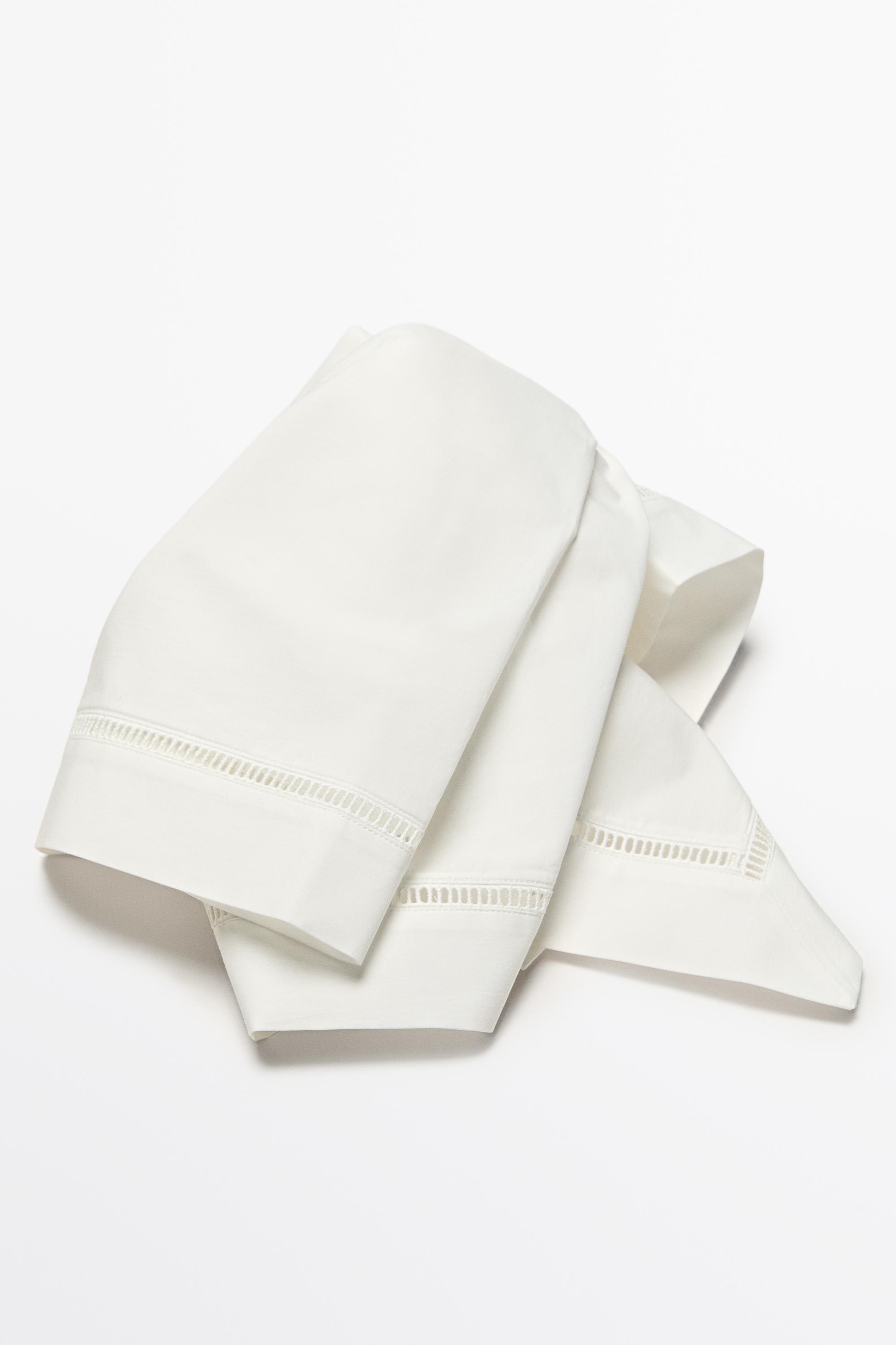 100% Cotton Bandana - STUDIO — Off white