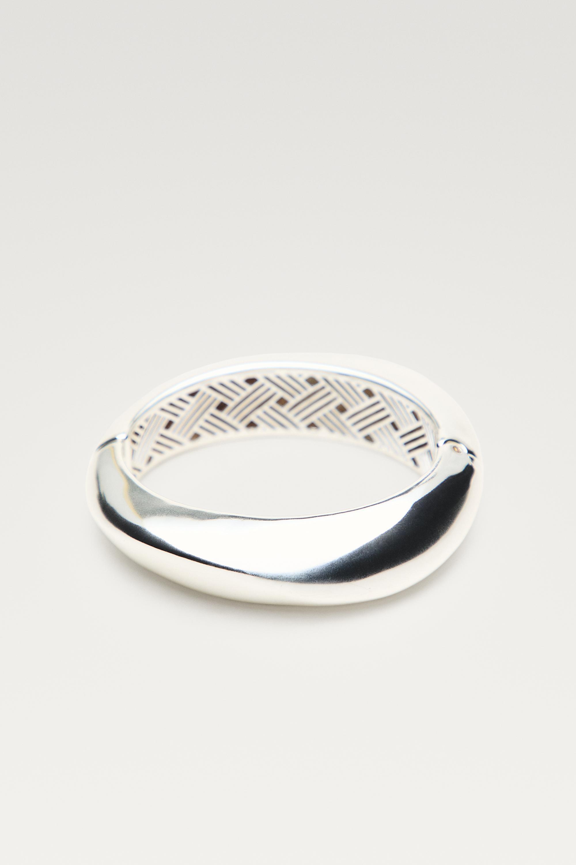 Smooth hinged bracelet — SILVER