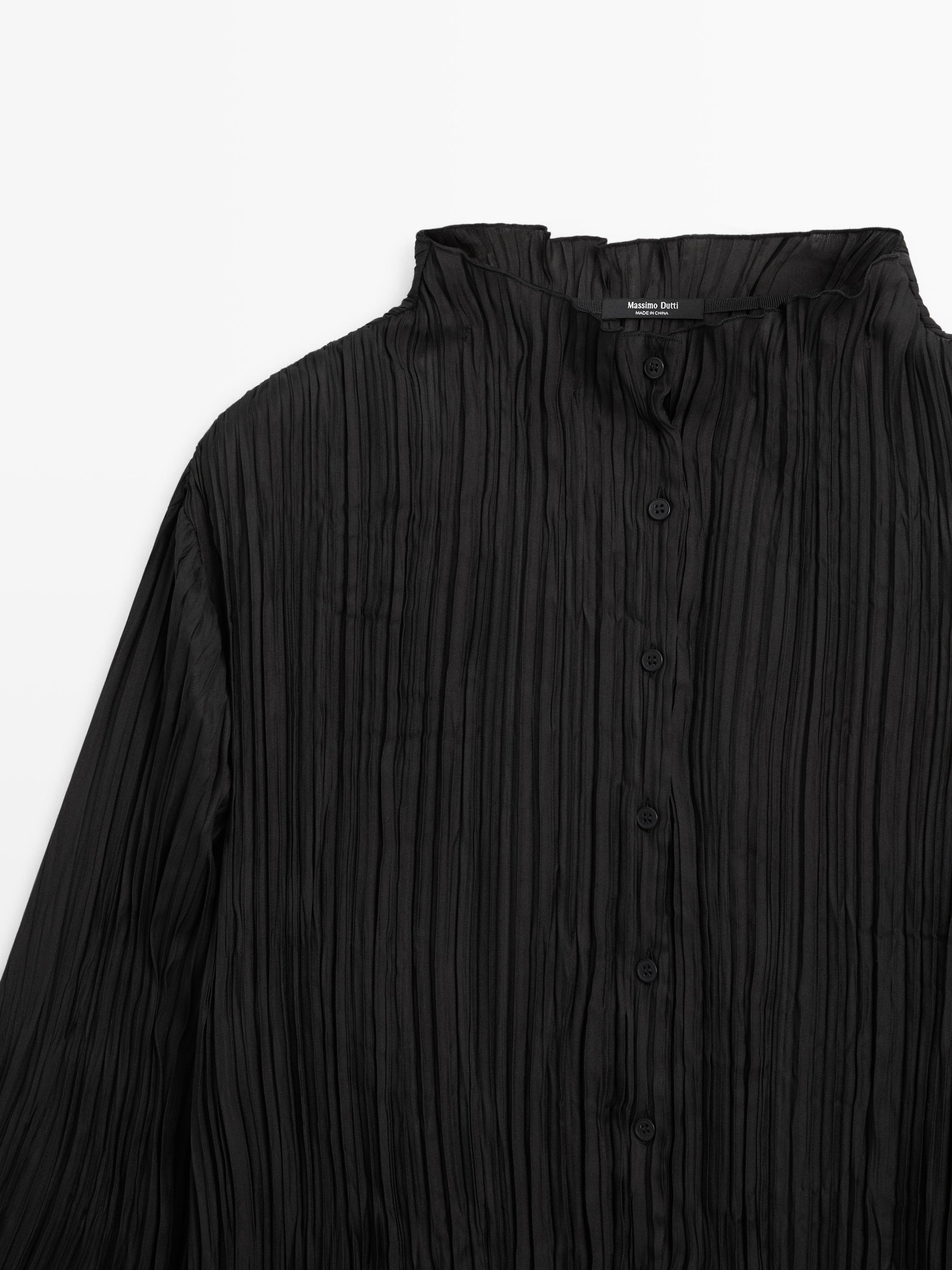 Camisa fluida com pormenor de plissado