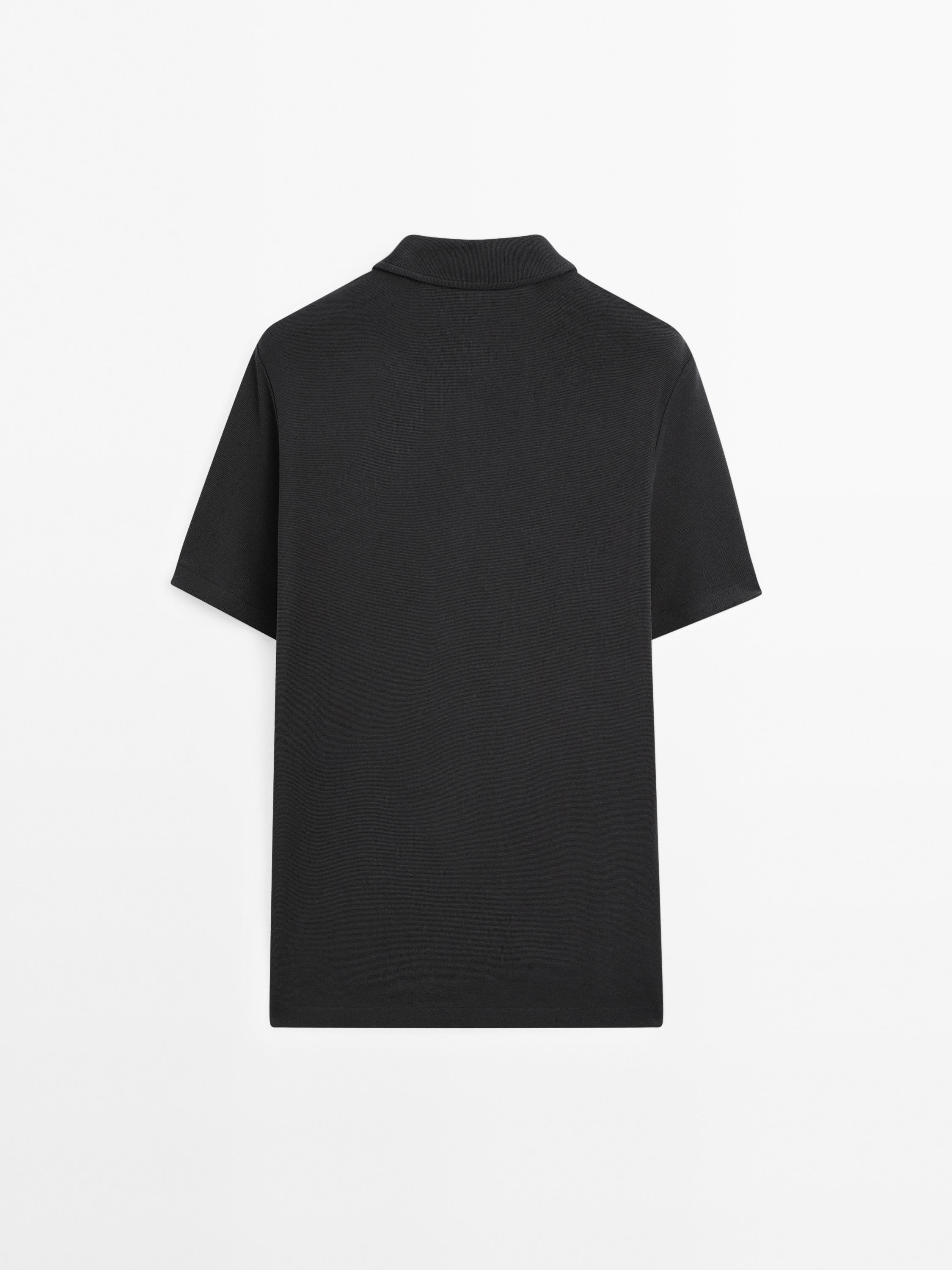 Textured short sleeve polo shirt