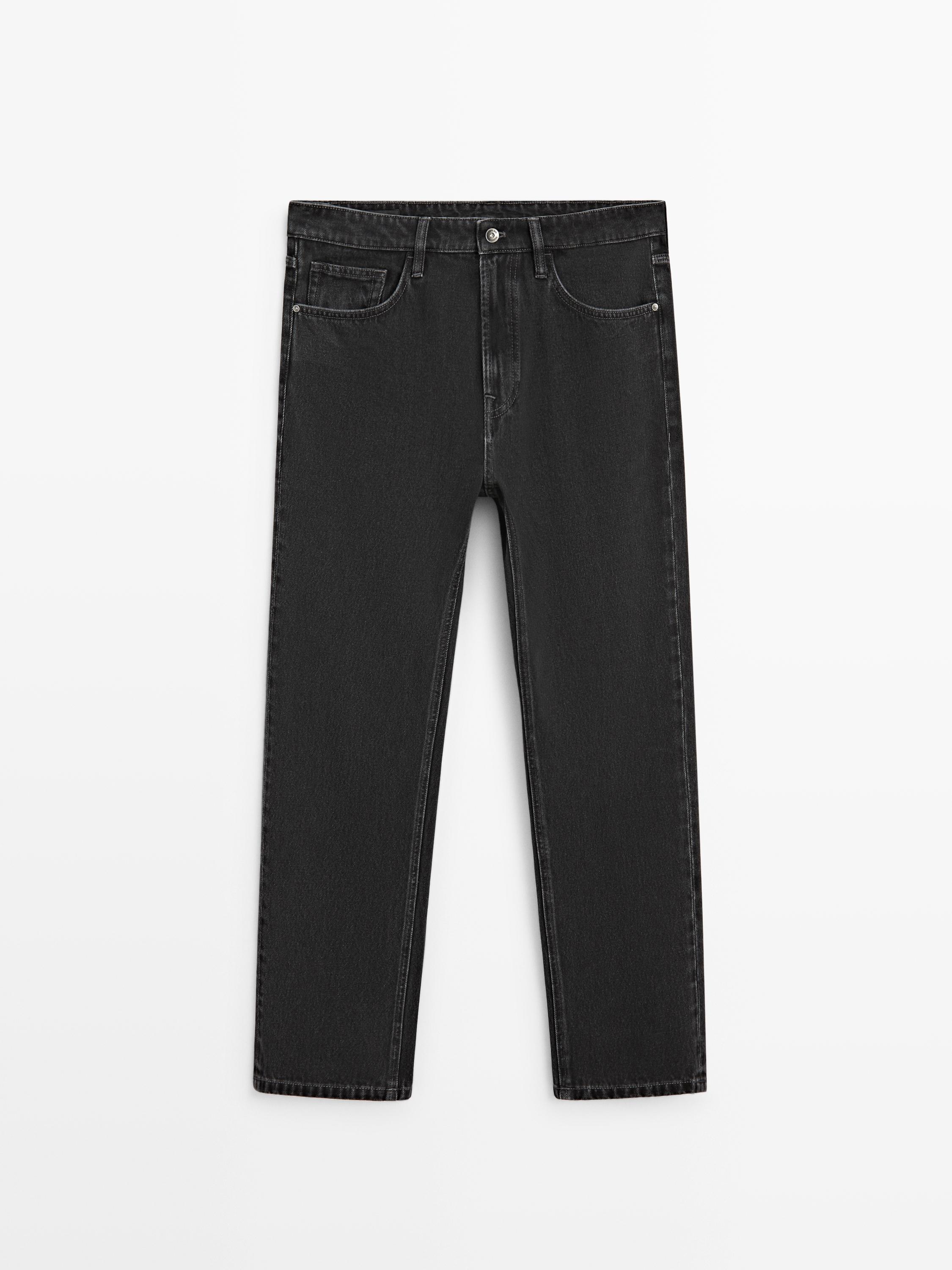 Tapered-Fit-Jeans