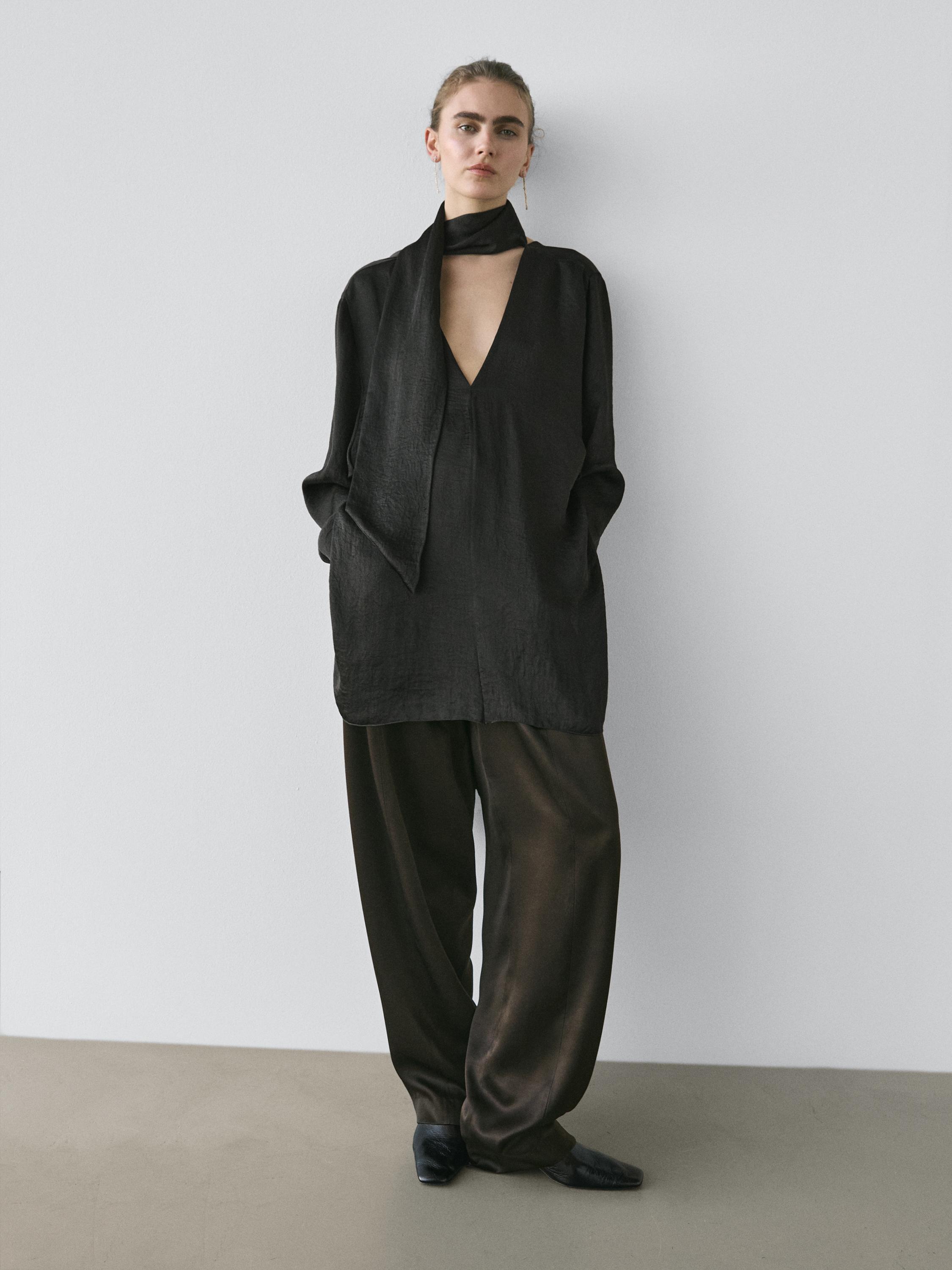 V-neckline blouse with tie detail - STUDIO — BLACK