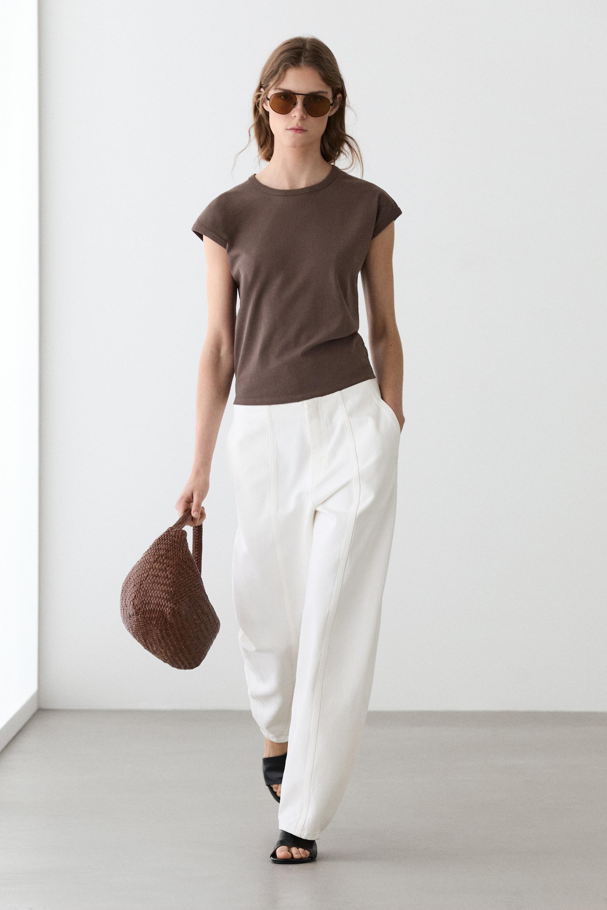 Sleeveless 100% cotton T-shirt — BROWN