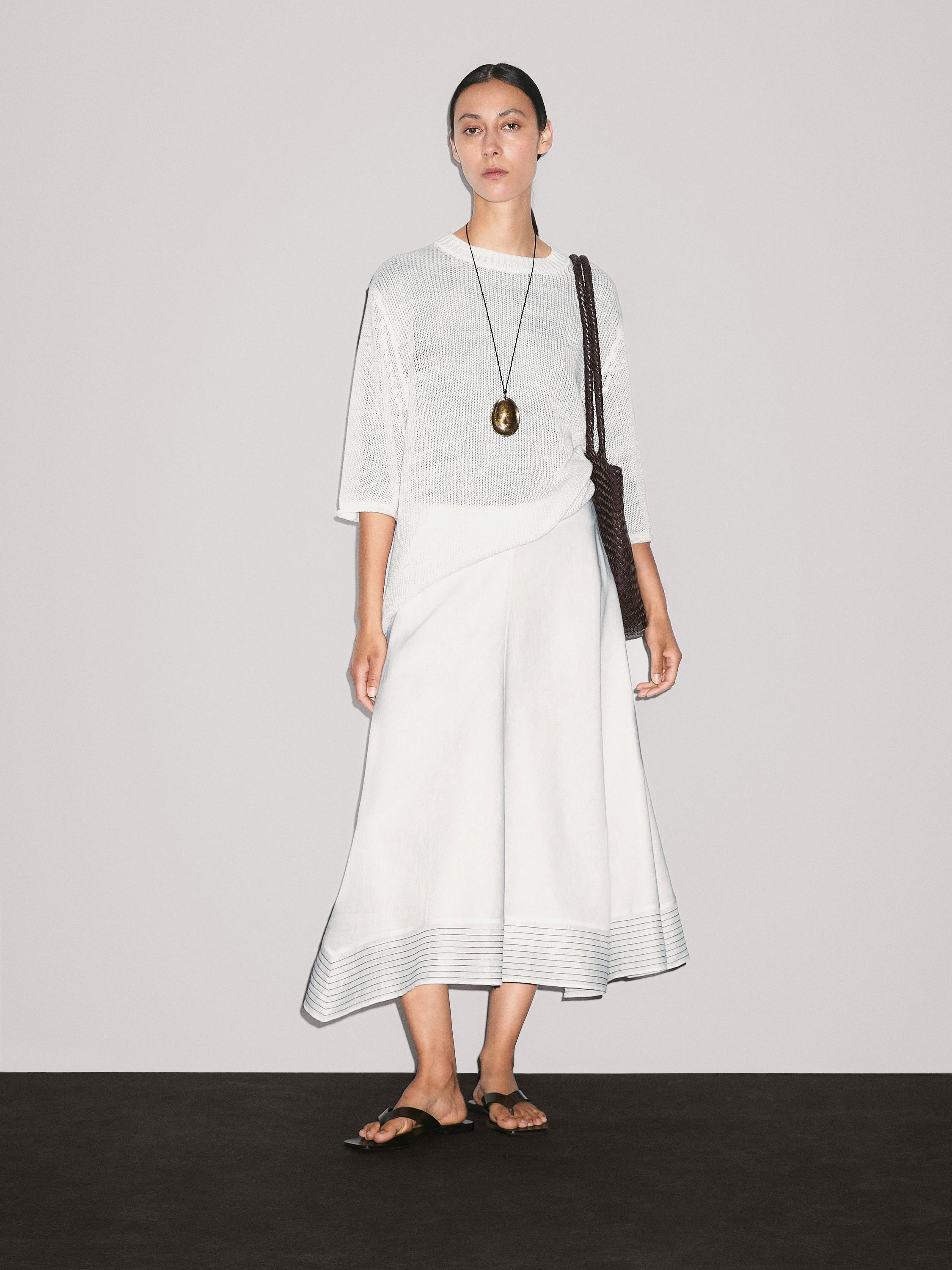 Flared linen blend skirt with seam details