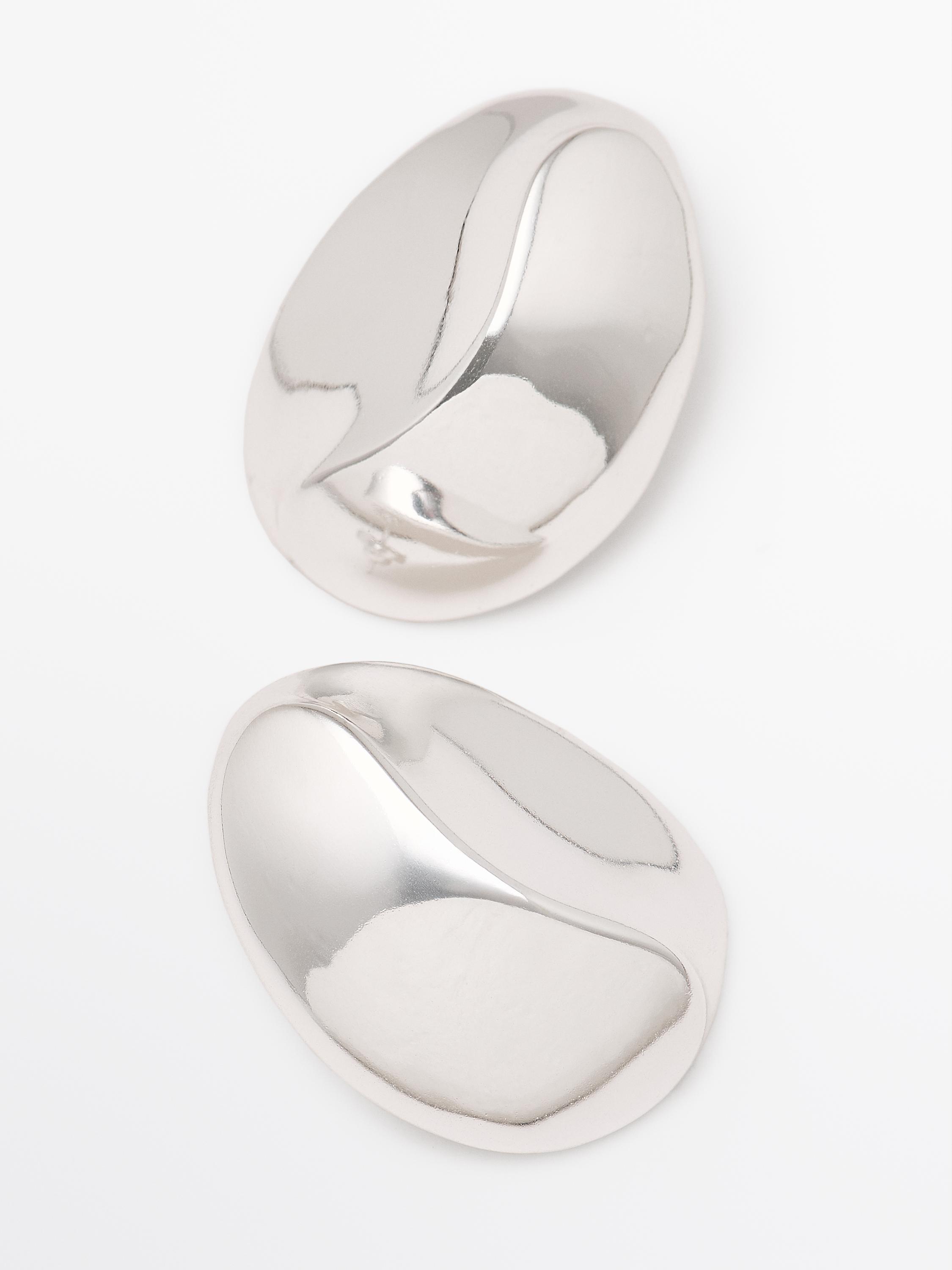 Oval earrings
