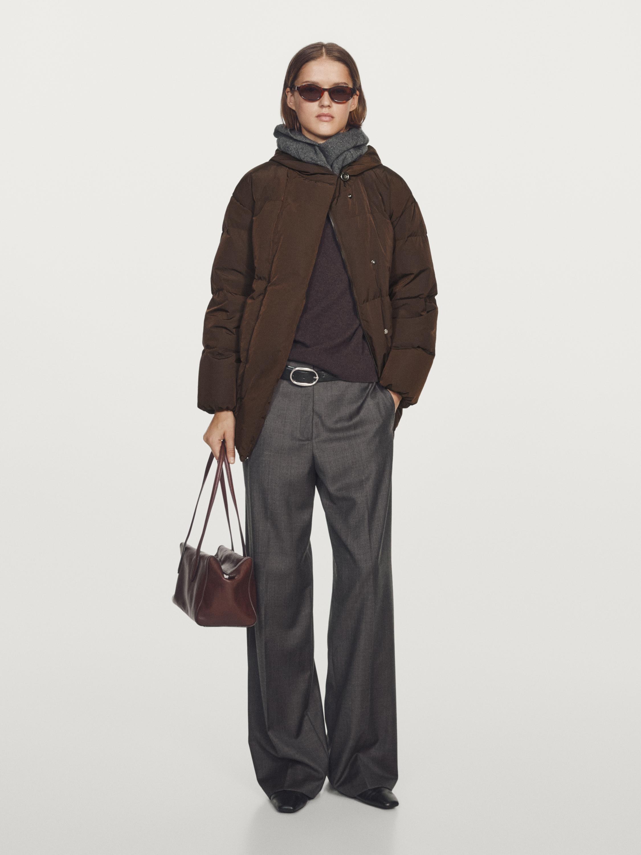 Veekindel kapuutsiga tepitud jope