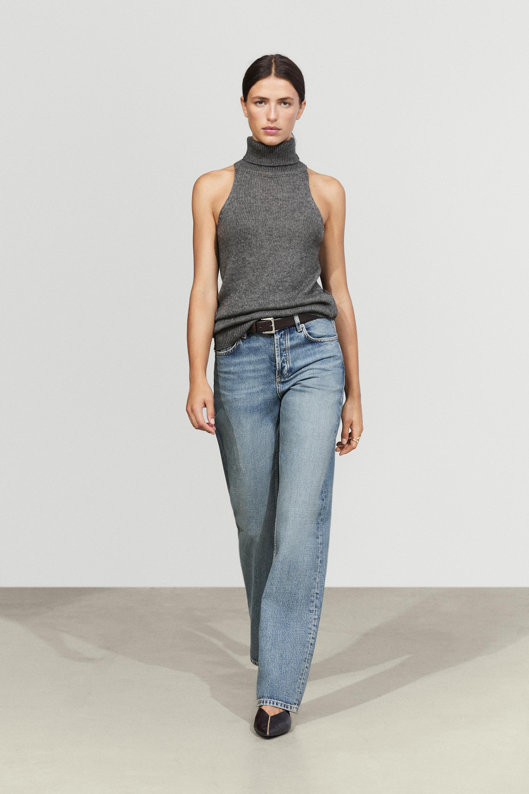 Halter neck knit top