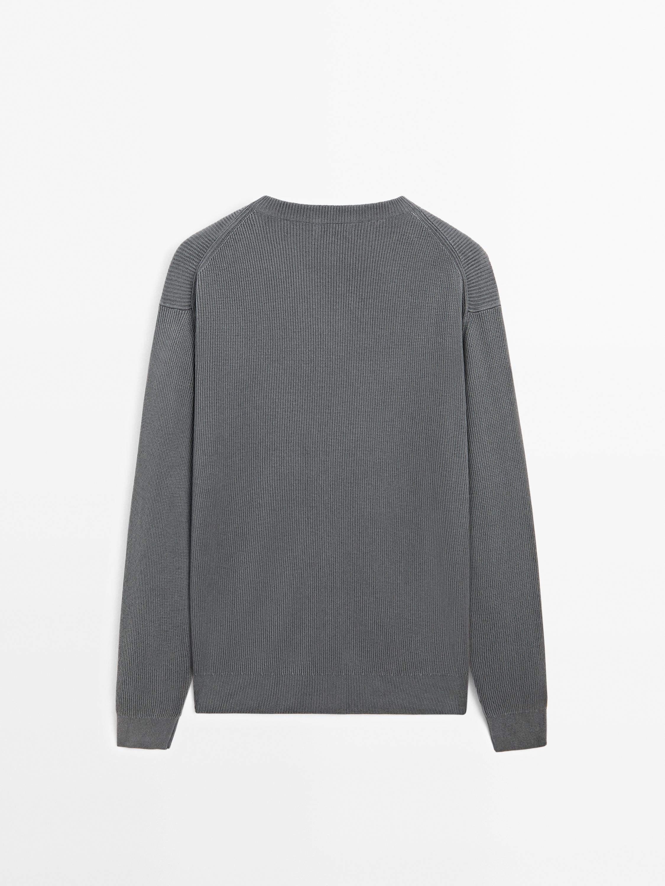 Mock turtleneck knit sweater