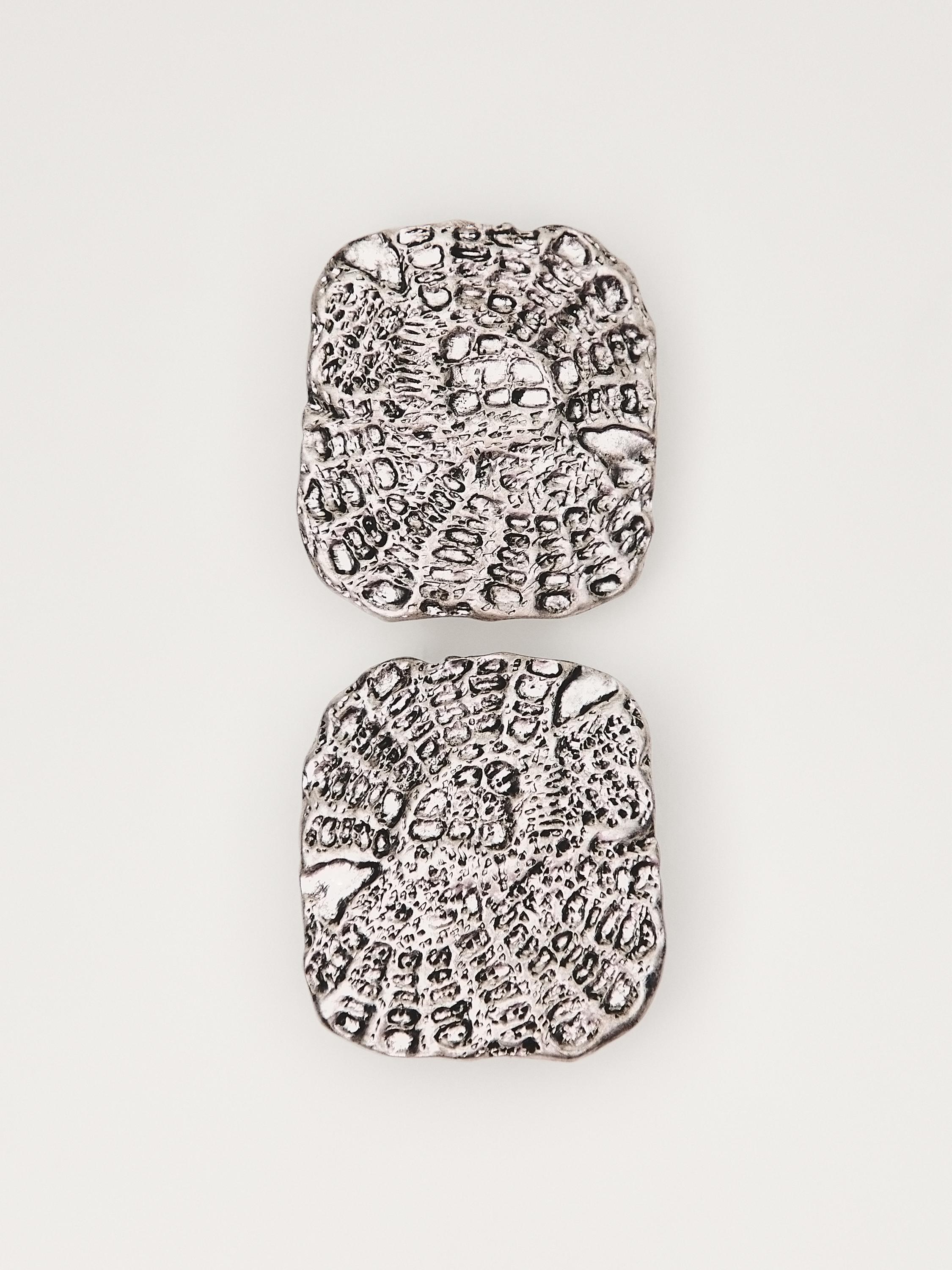 Textured medallion earrings