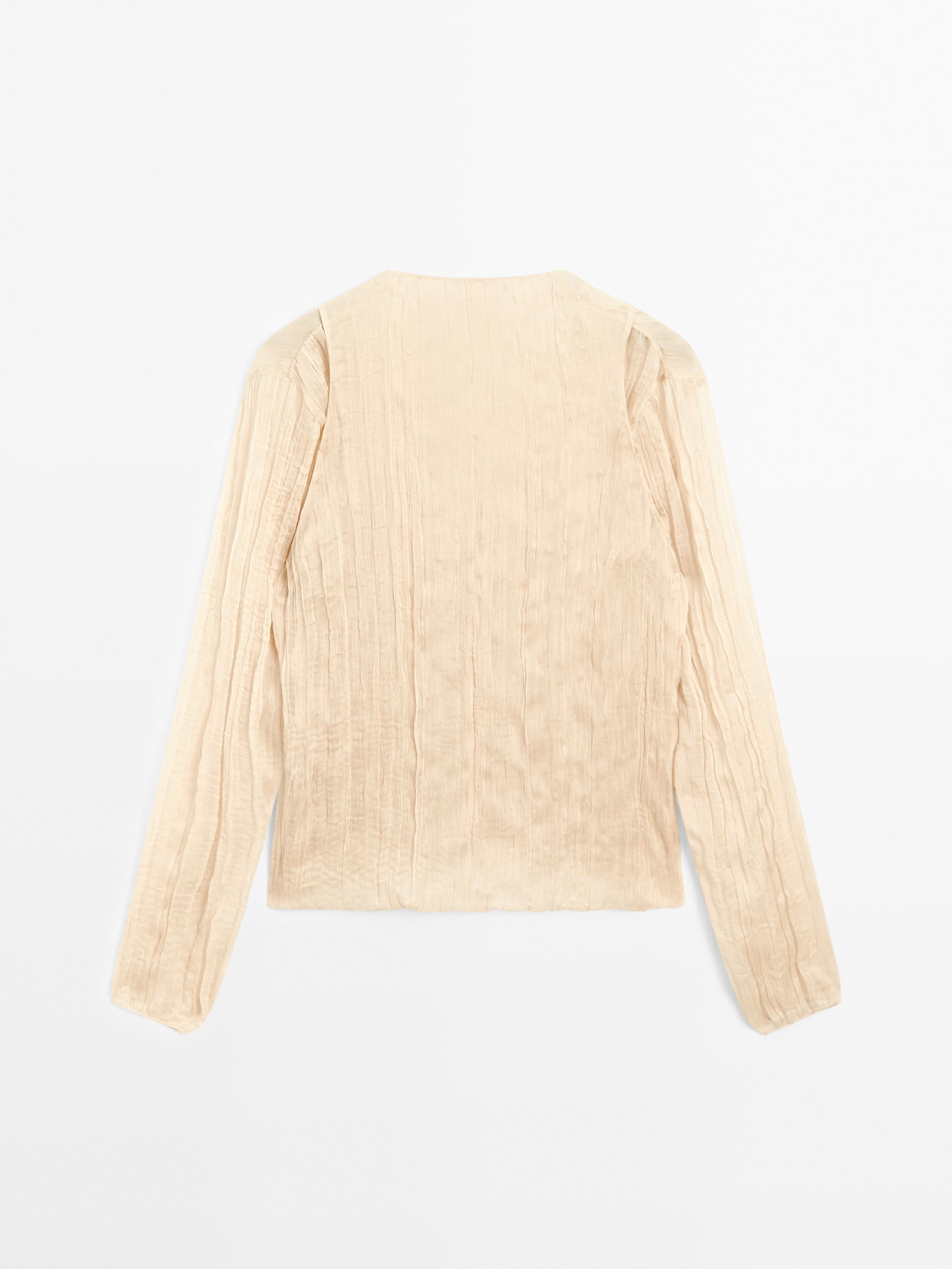 Flowing shirt with pleated detail - Limited Edition