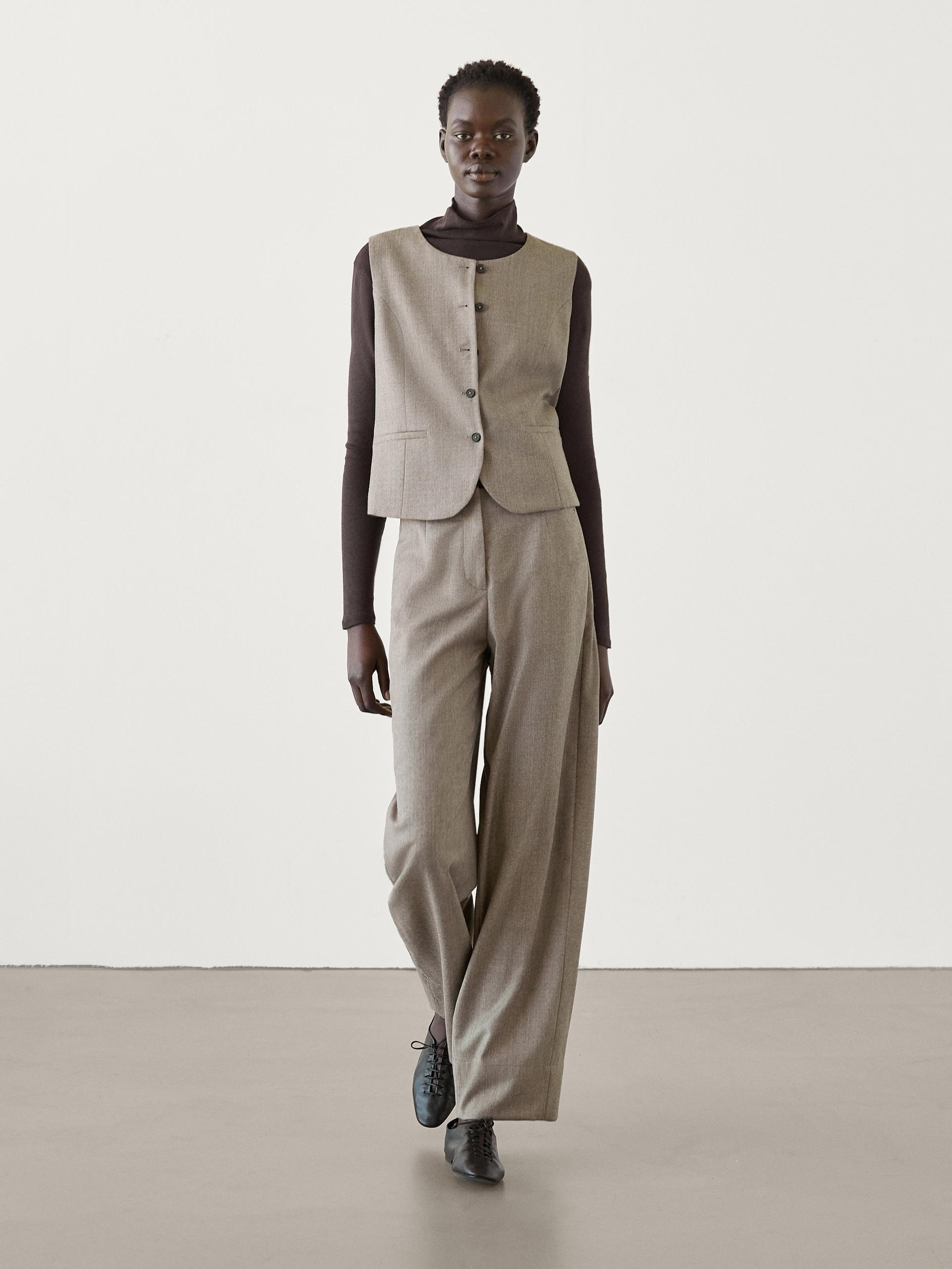 Gilet Donna Con Scollo A V E 4 Bottoni - Foderato Per Ufficio O Eventi