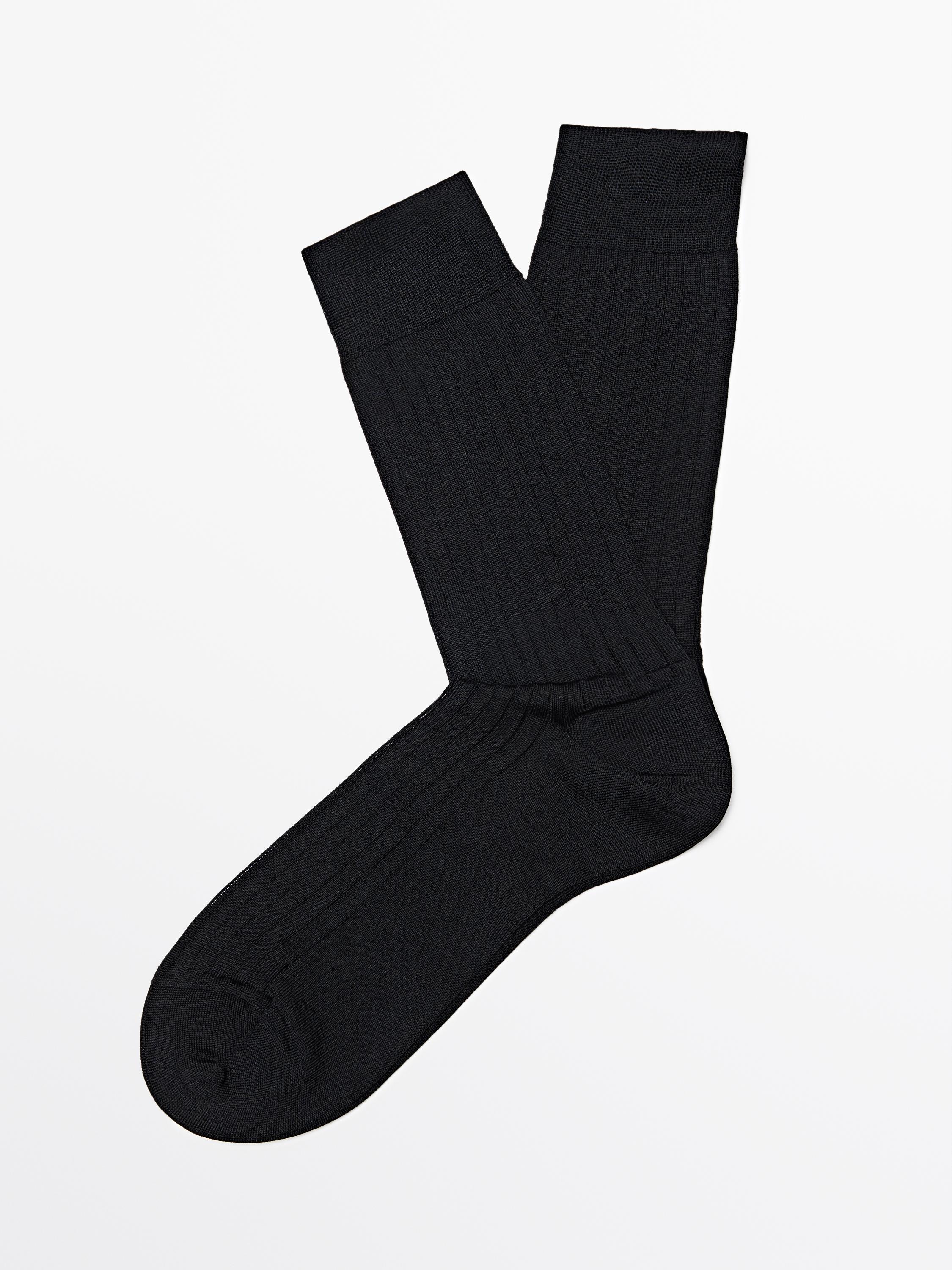 Ribbed smart socks — BLACK