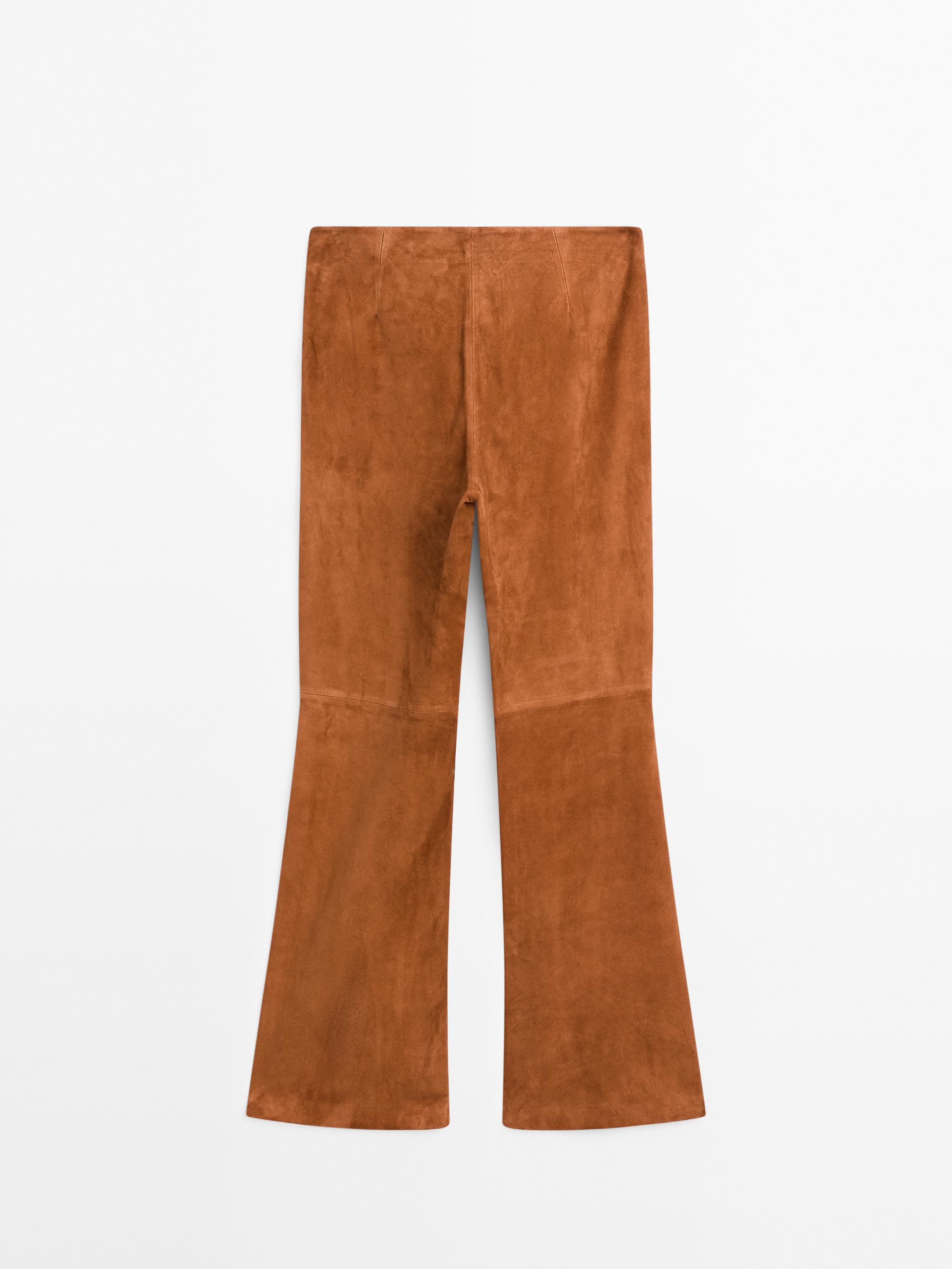 Pantalon flare en cuir finition daim