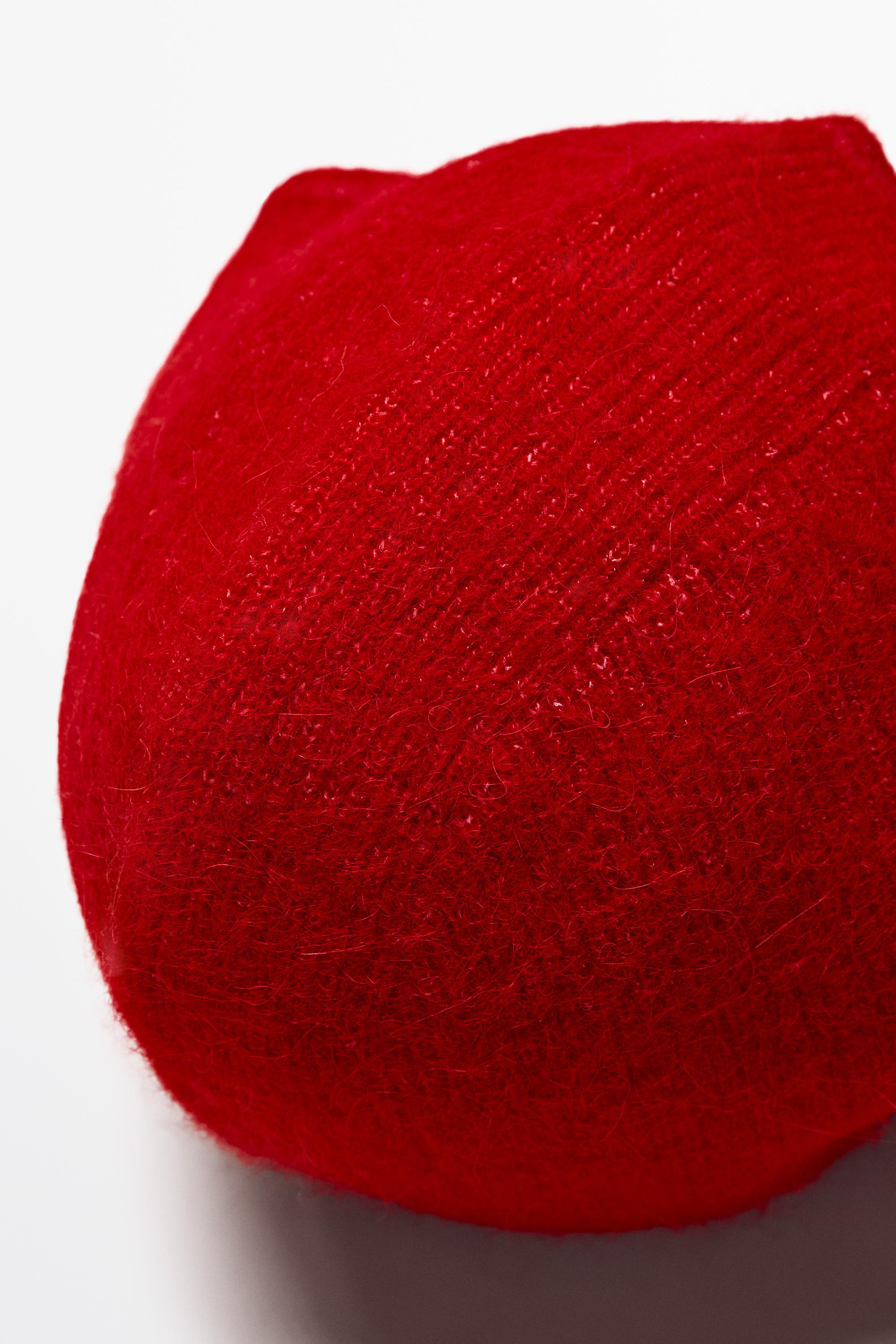 Alpaca blend knit beanie — RED