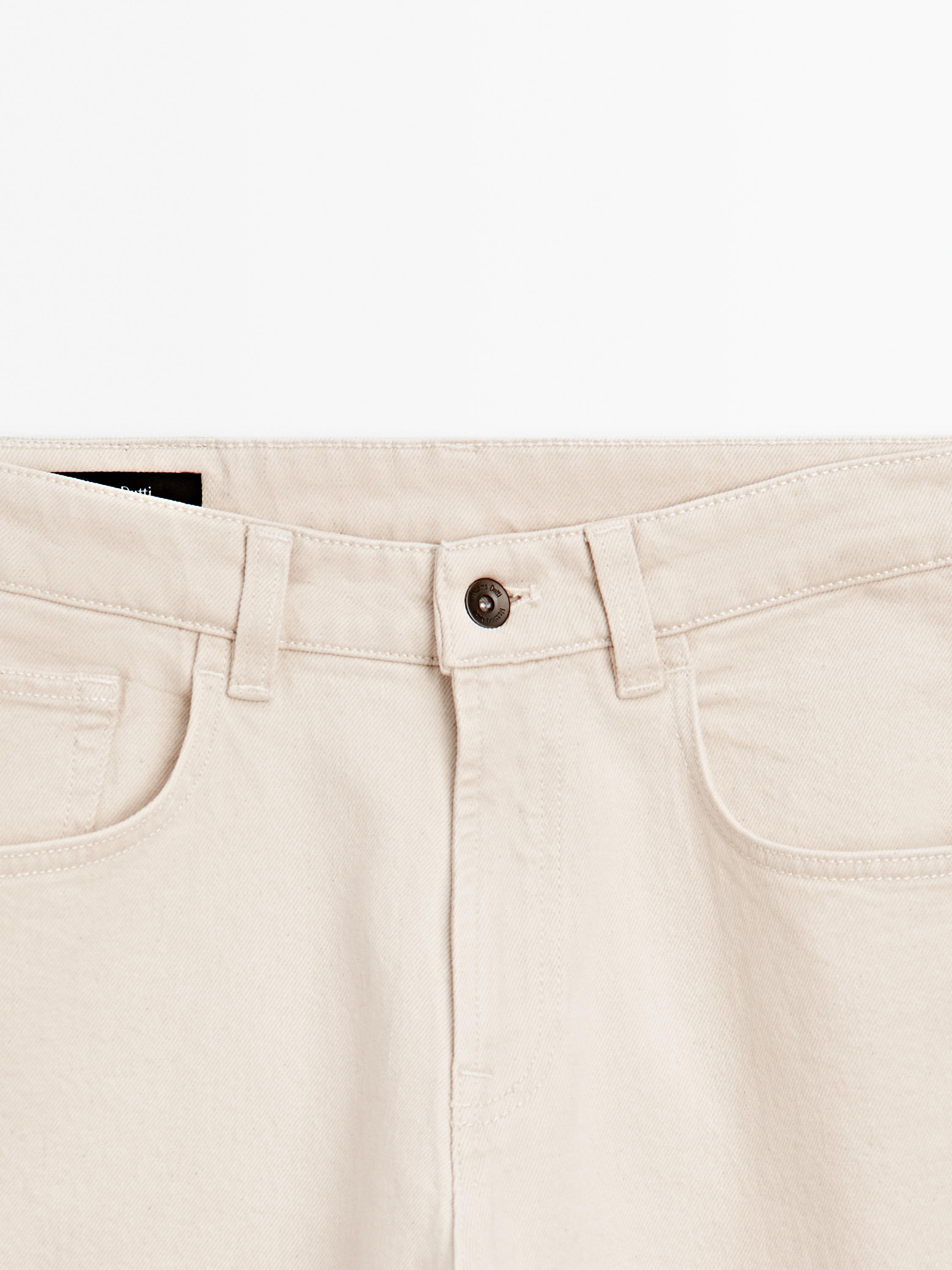 Tapered fit jeans