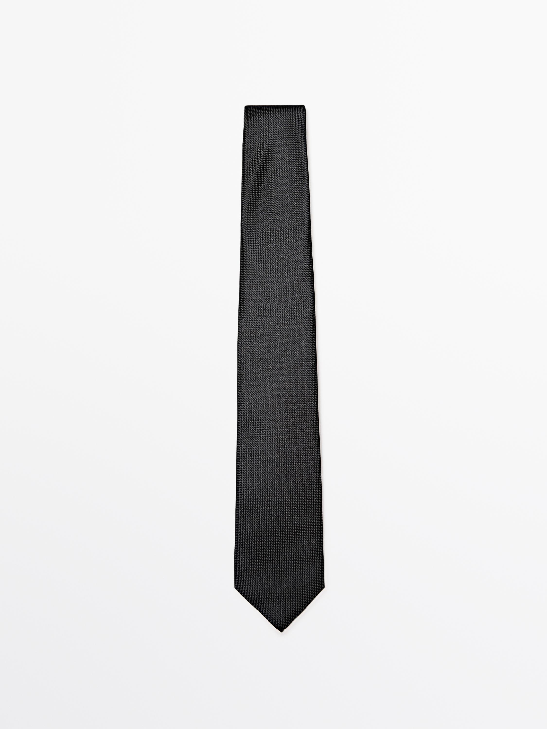 100% mulberry silk tie
