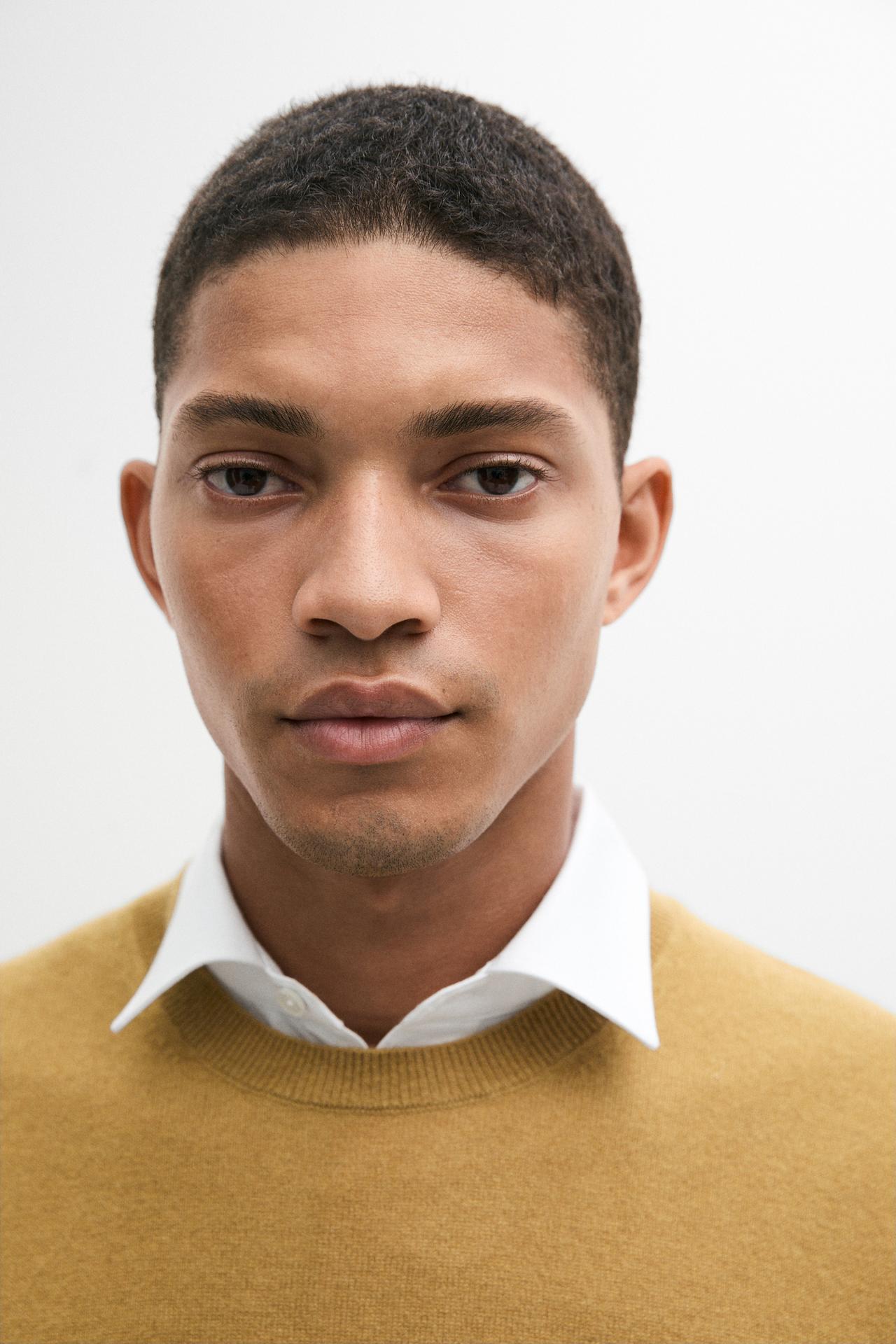 Knit 100% cashmere round neck sweater — MUSTARD YELLOW
