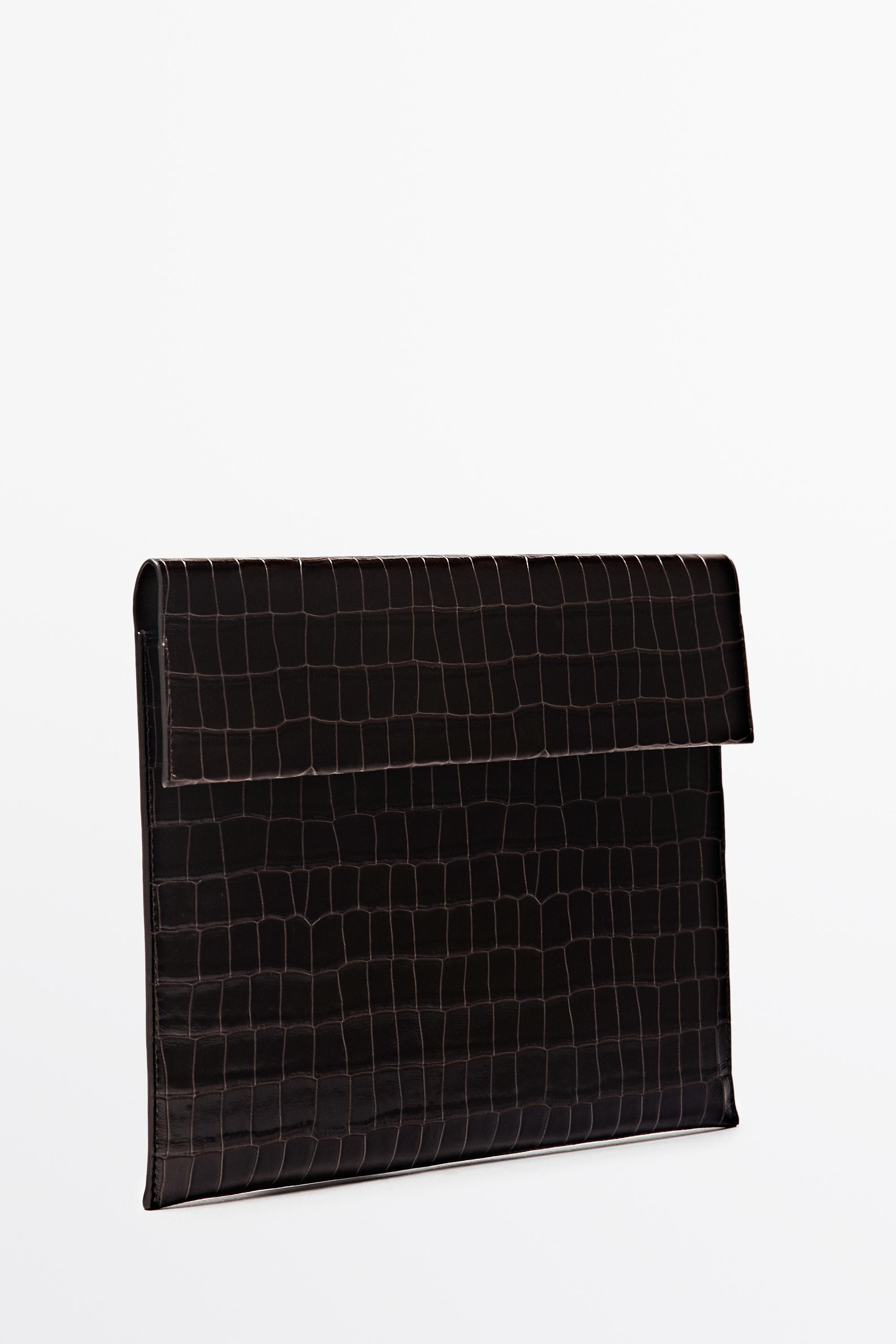 Textured laptop sleeve — BROWN