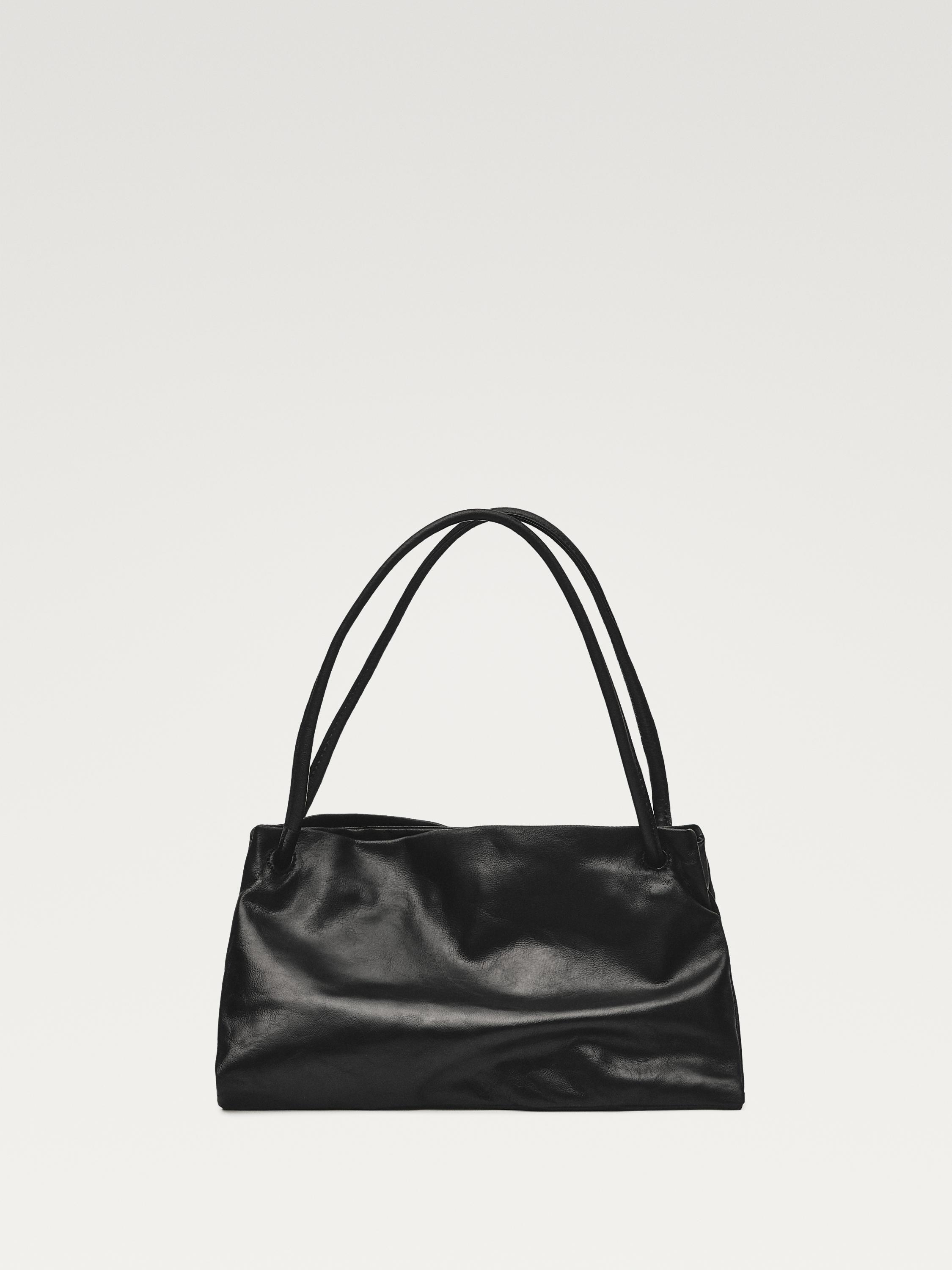 Small nappa leather bag with compartments