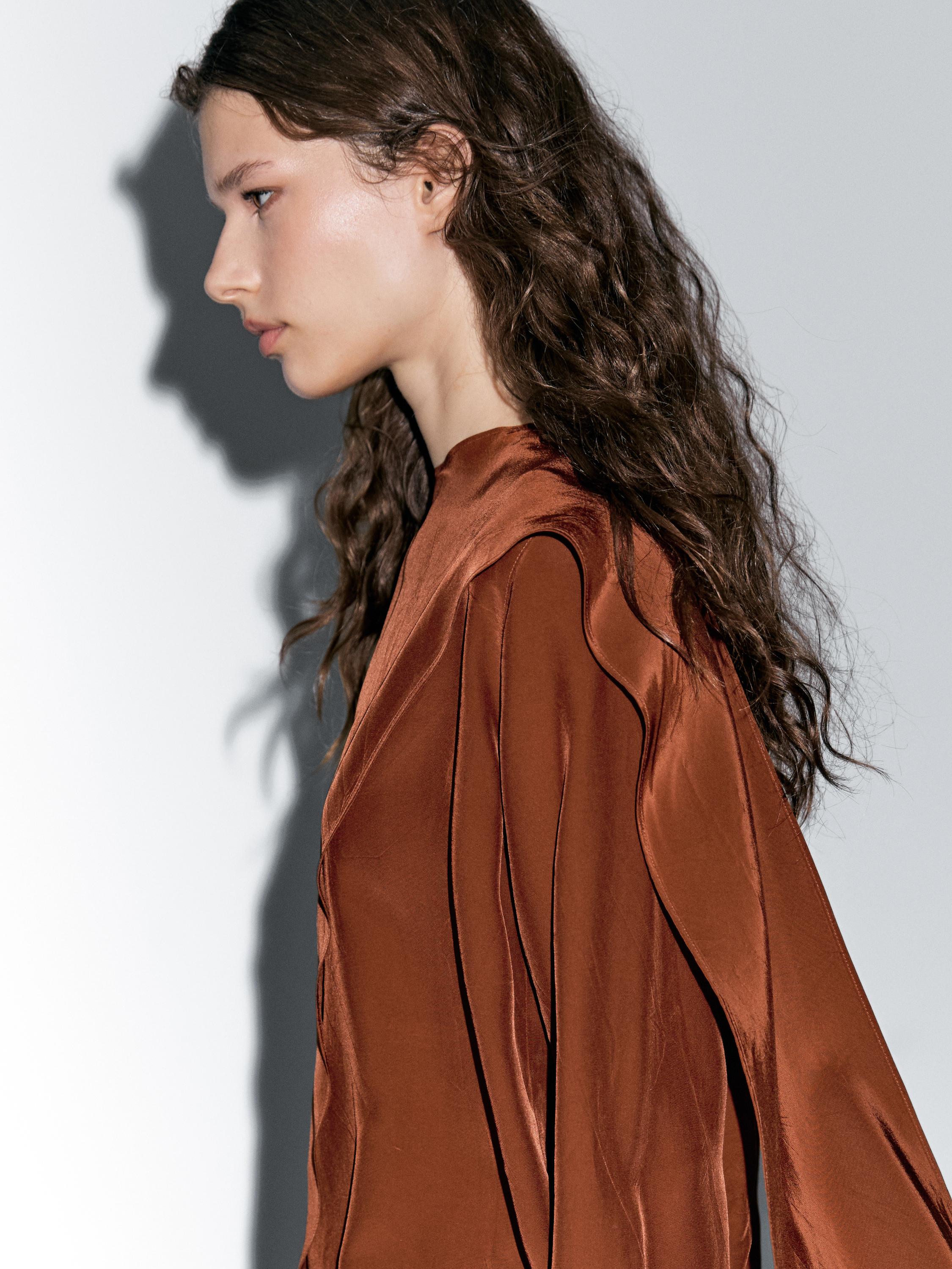 Свободна блуза с връзка на врата