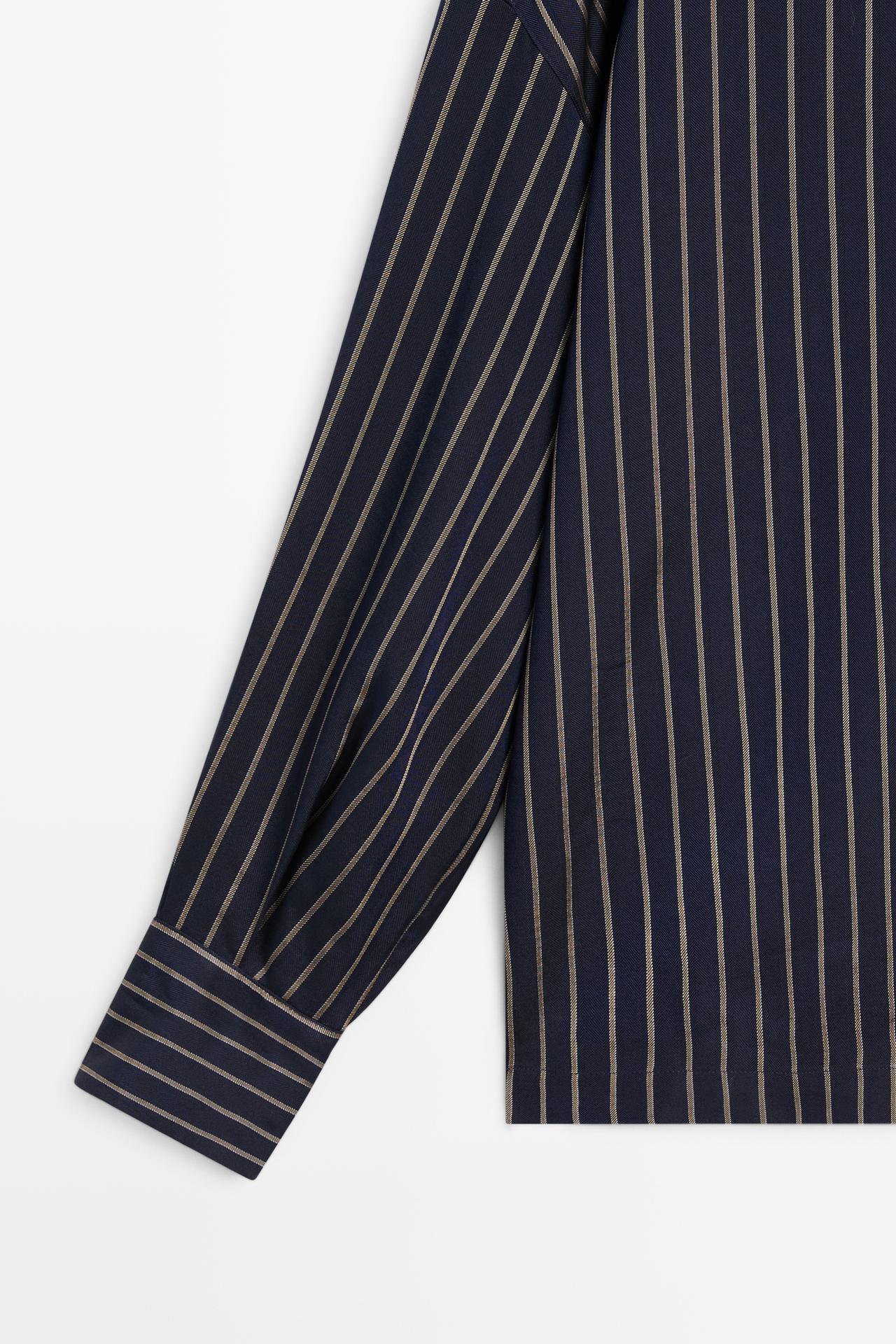 Striped contrast collar shirt — NAVY BLUE