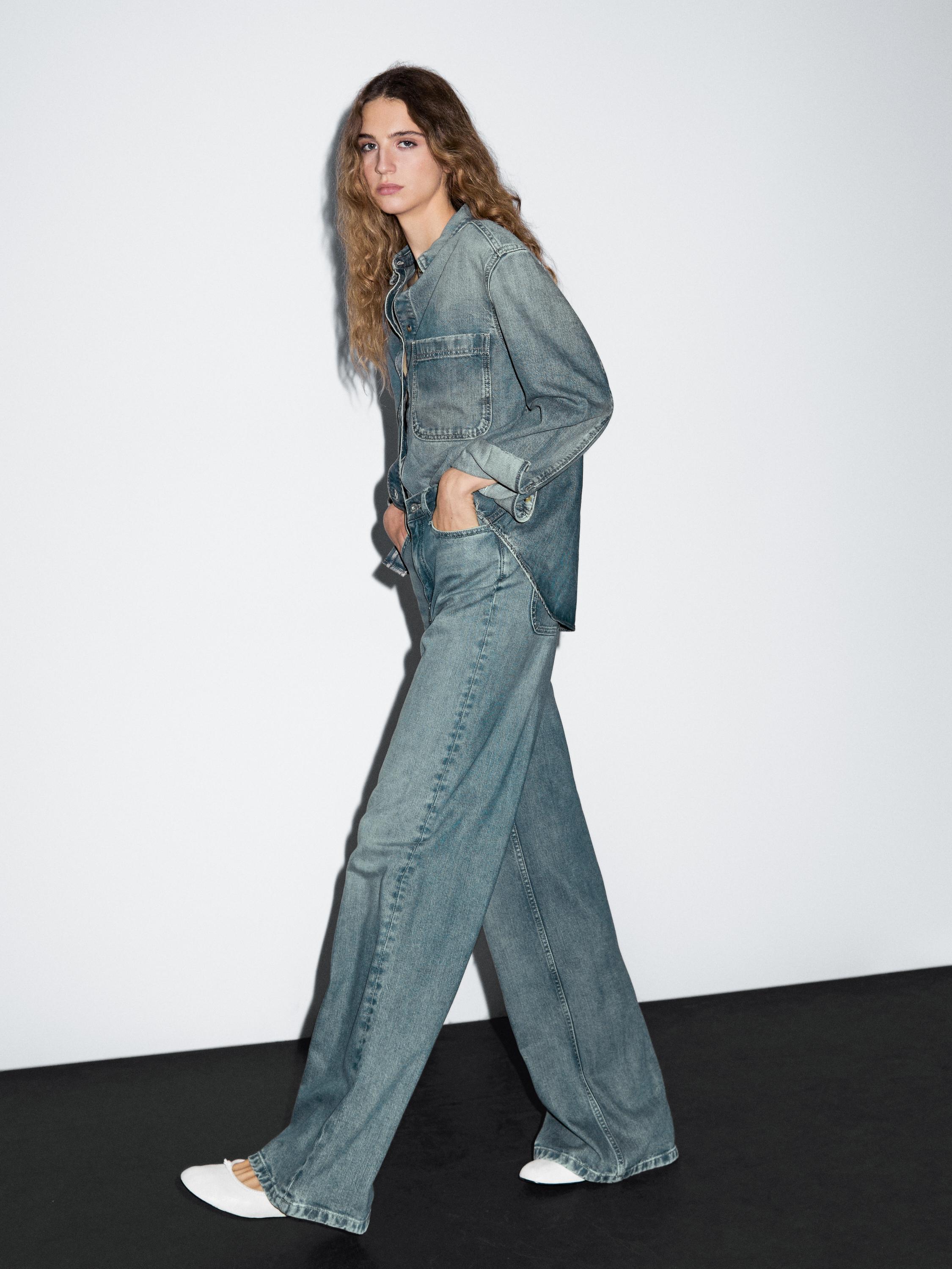 High-waist wide-leg jeans