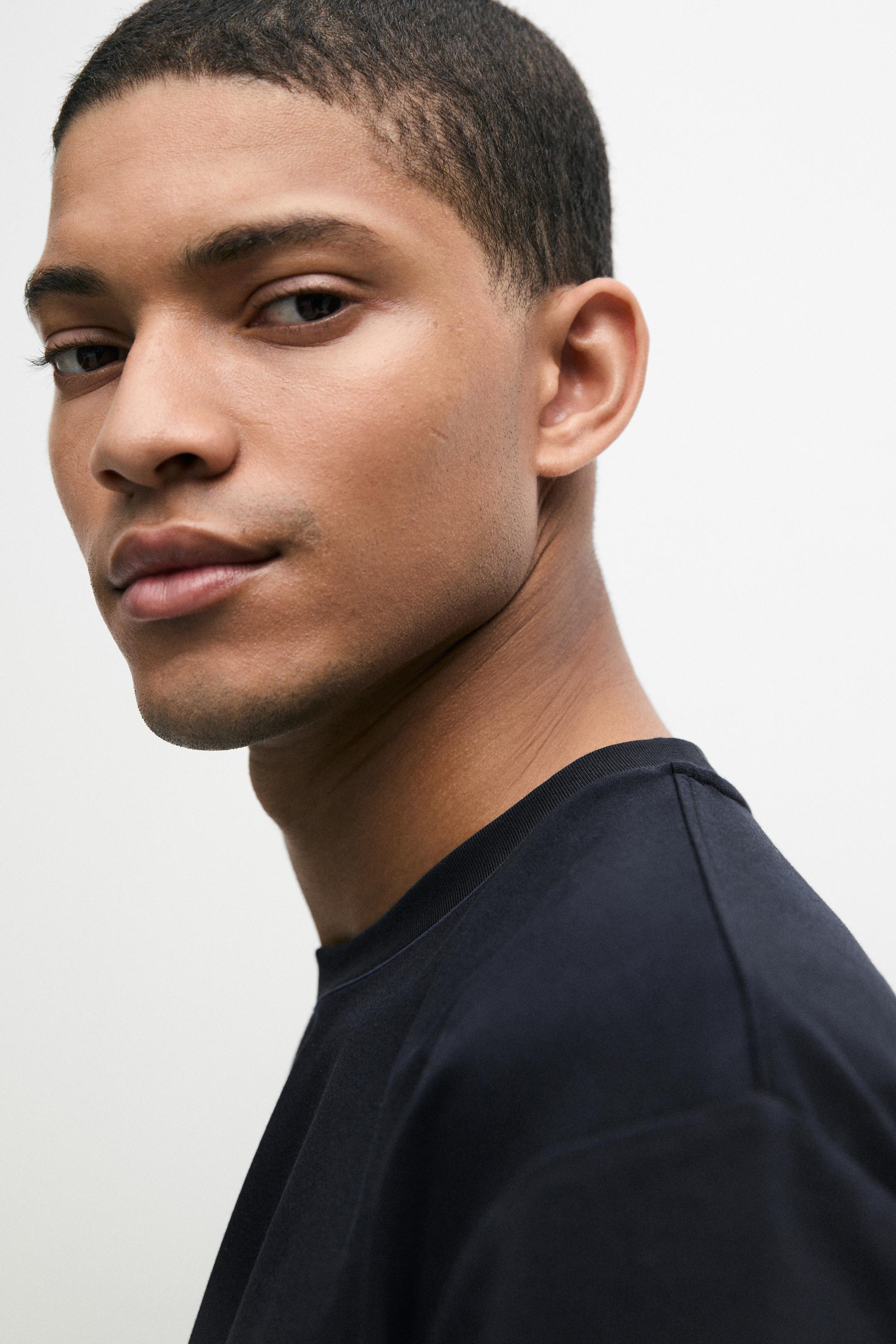 Contrast neck short sleeve T-shirt — NAVY BLUE