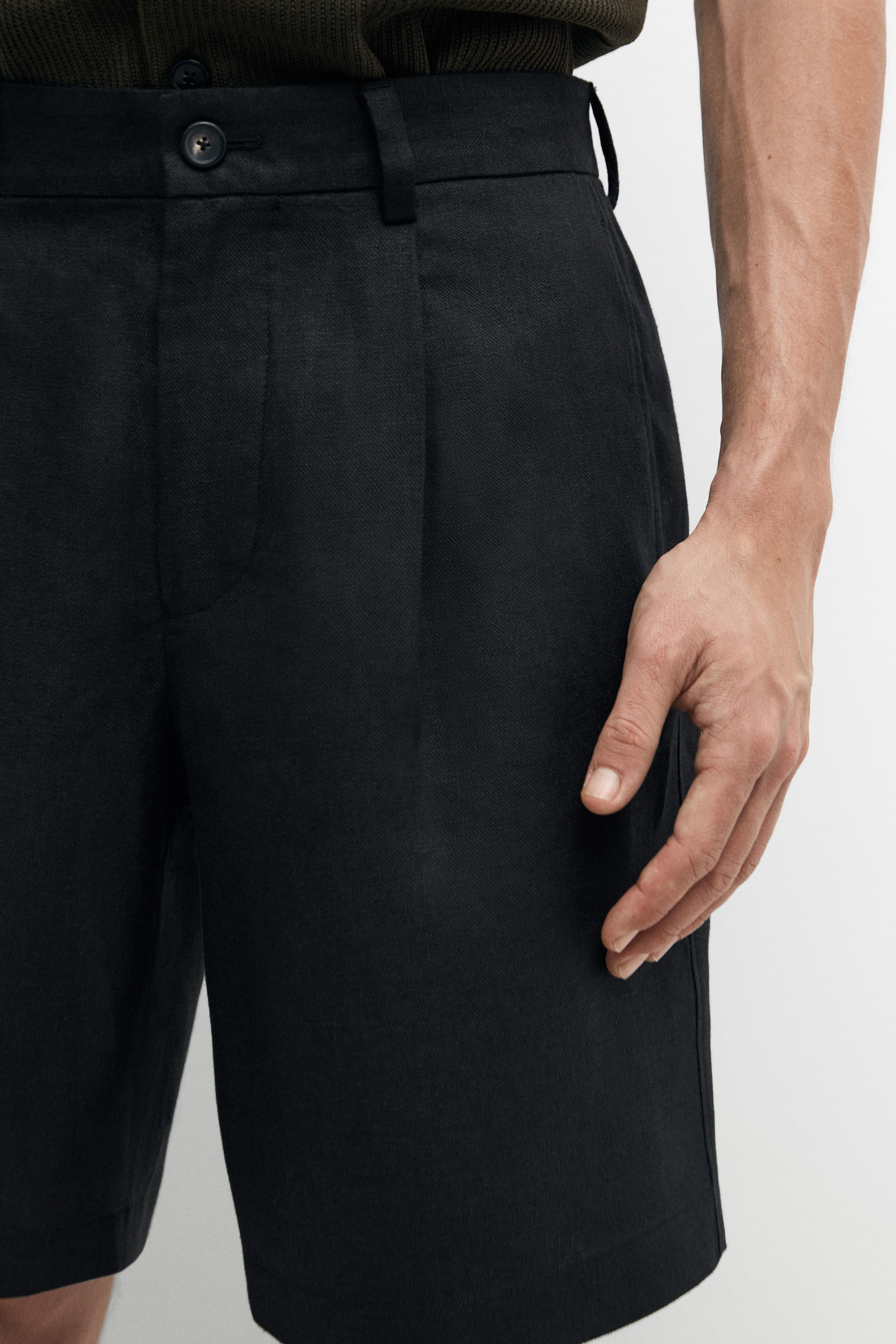 Linen Bermuda shorts with darts — BLACK