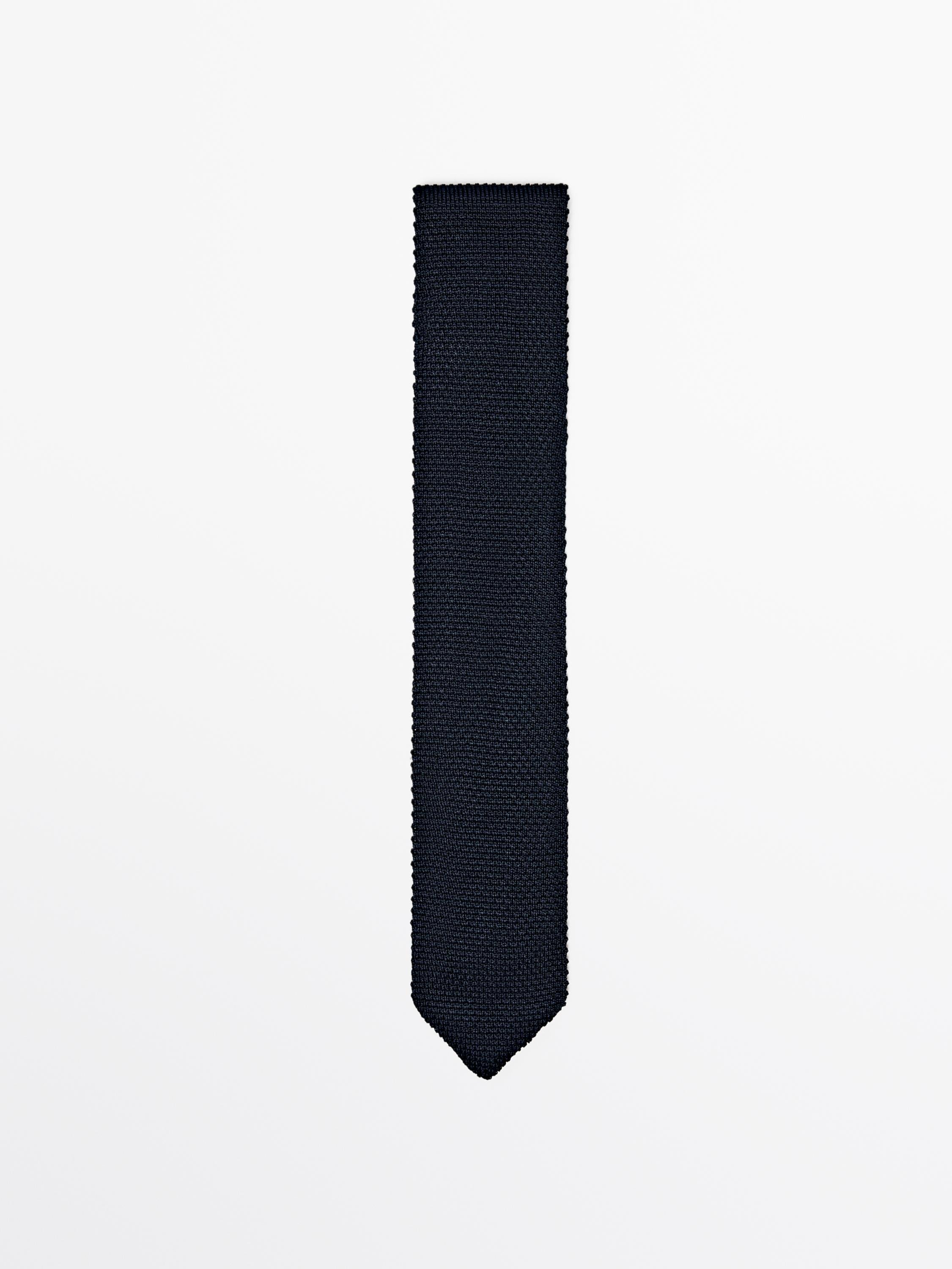 100% silk tie with knit detail