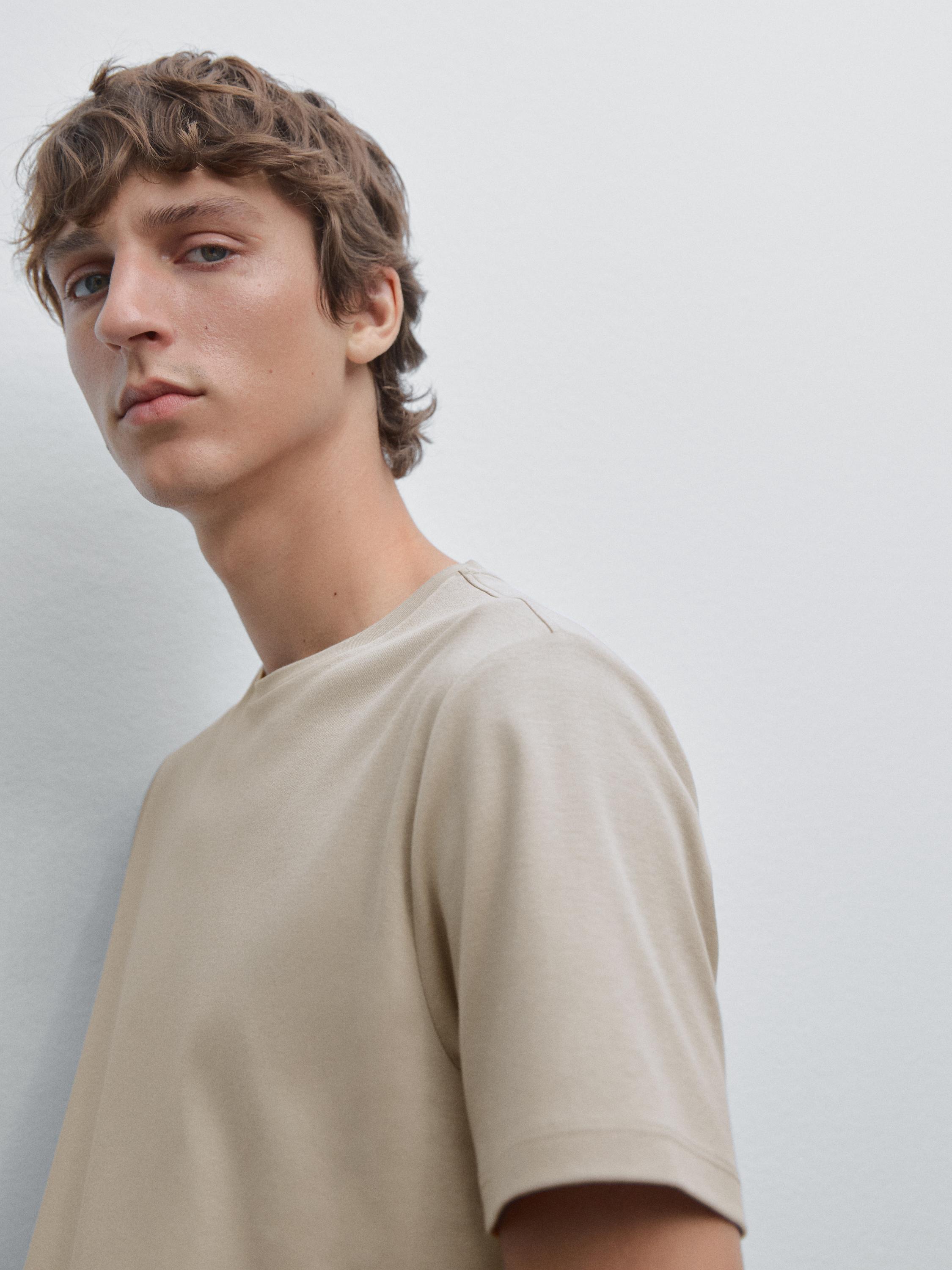 Short sleeve cotton blend T-shirt