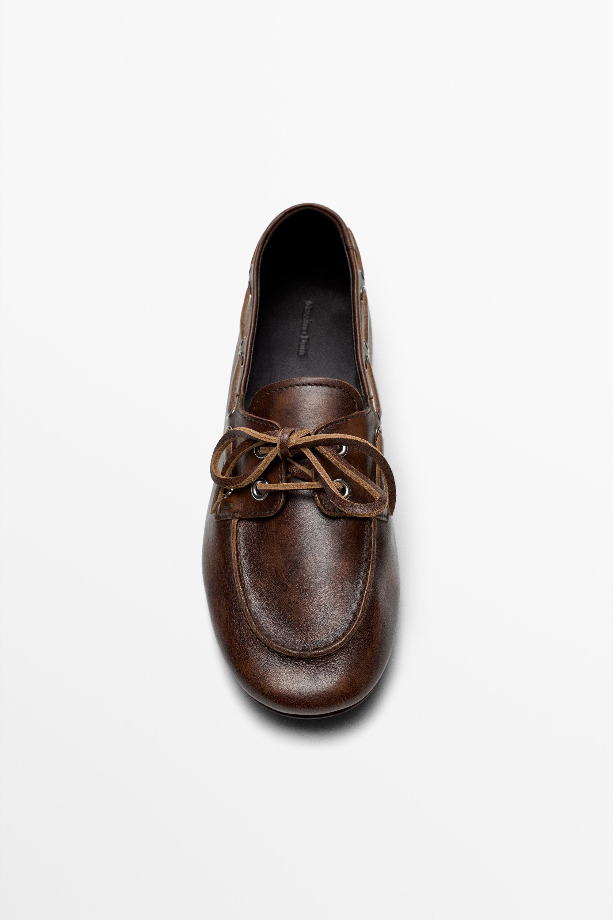 Leather lace-up boat shoe — BROWN