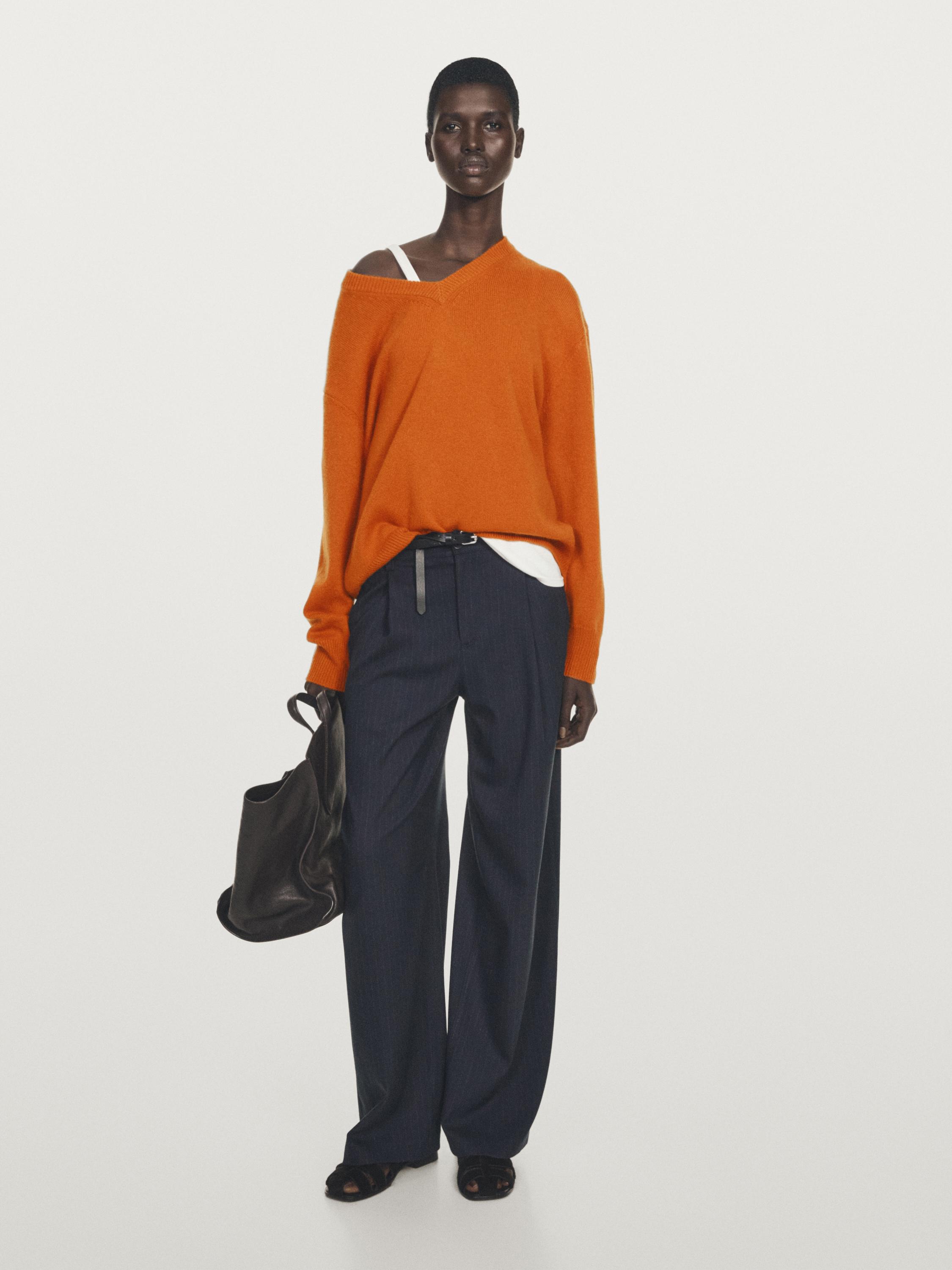 Knit 100% cashmere V-neck sweater