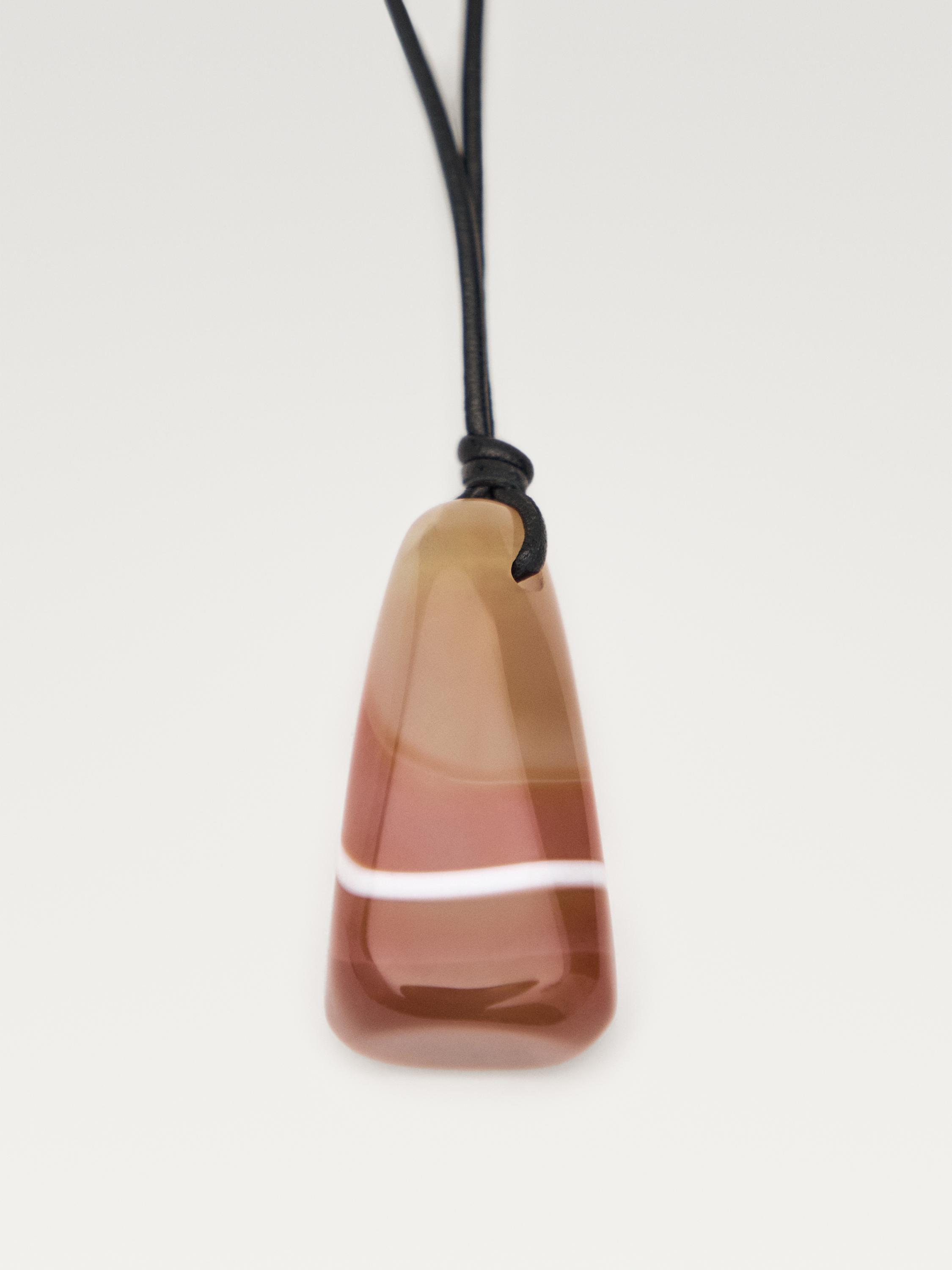 Cord necklace with ombré stone